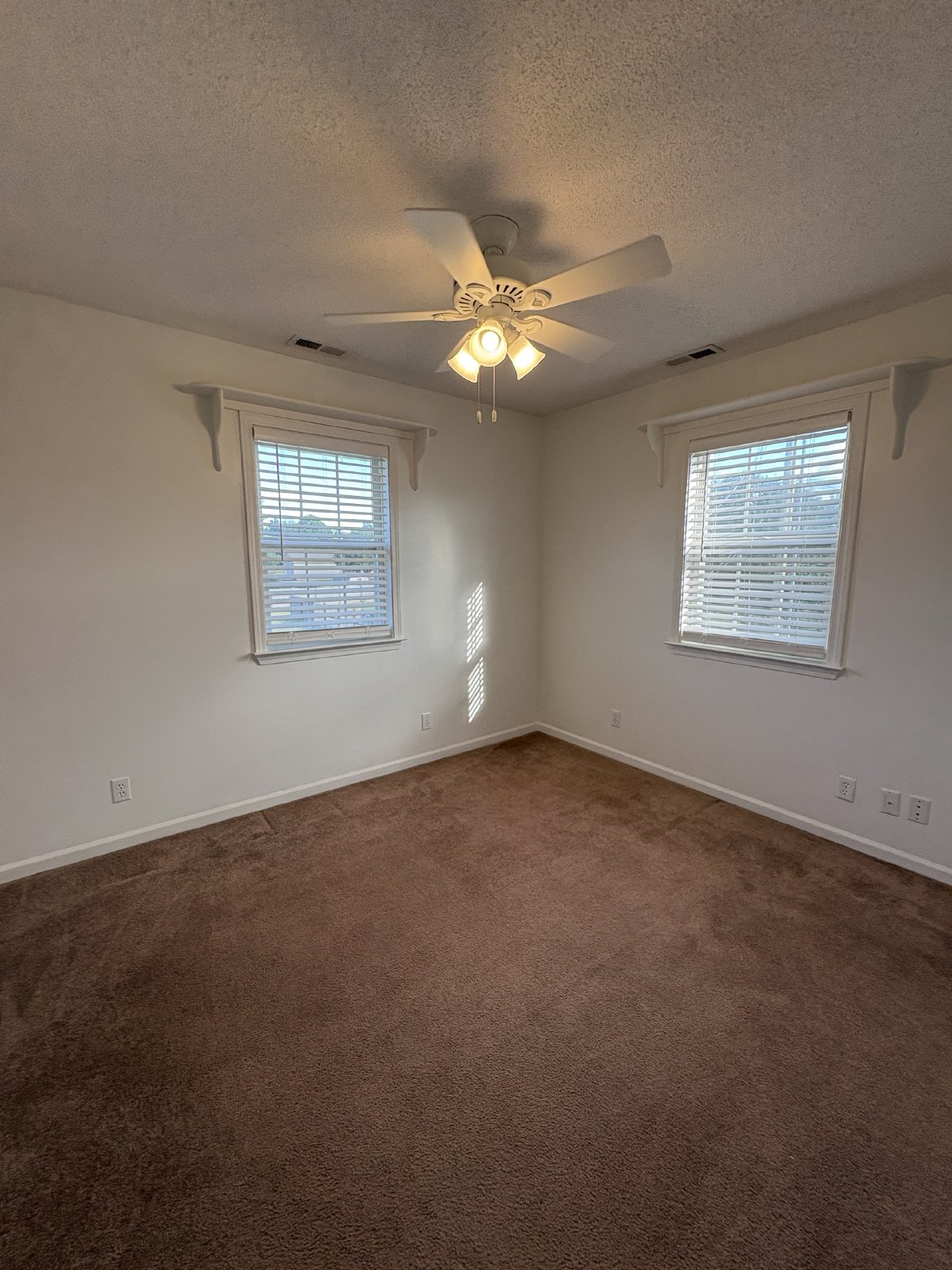 SPACIOUS & Beautiful Home Just Outside of Shelbyville! property image