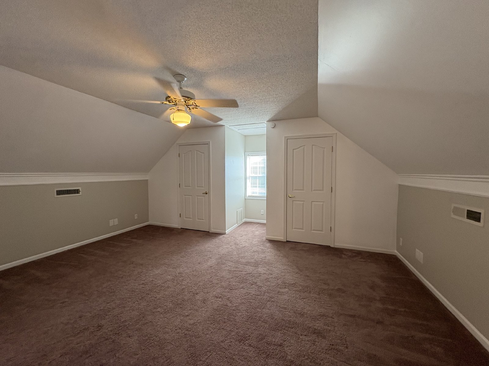 SPACIOUS & Beautiful Home Just Outside of Shelbyville! property image