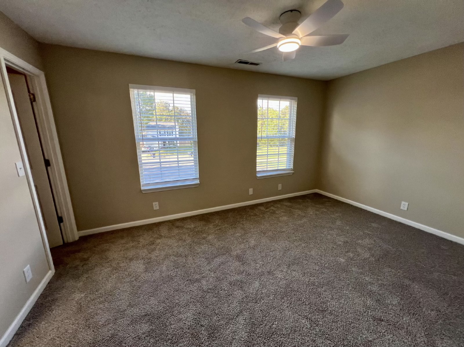 3BR 2BA *Fully Fenced Yard* Plus Garage in Murfreesboro property image