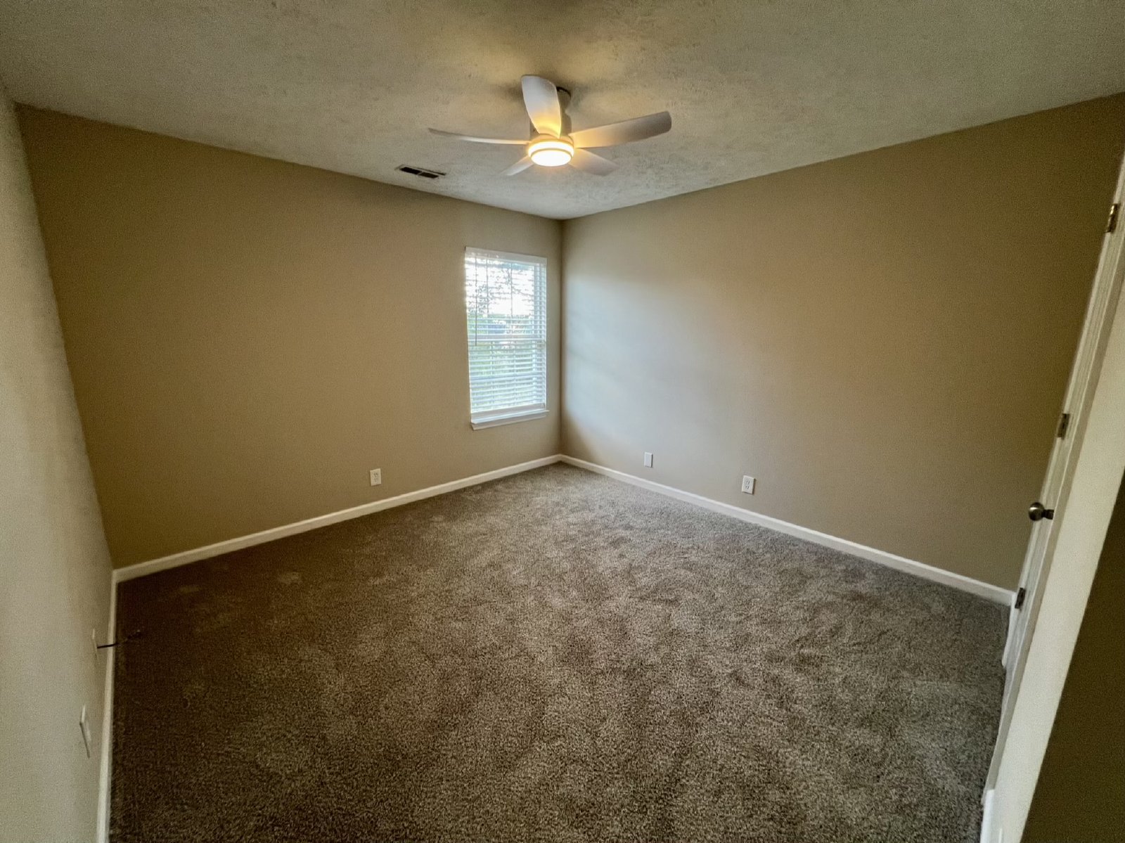 3BR 2BA *Fully Fenced Yard* Plus Garage in Murfreesboro property image