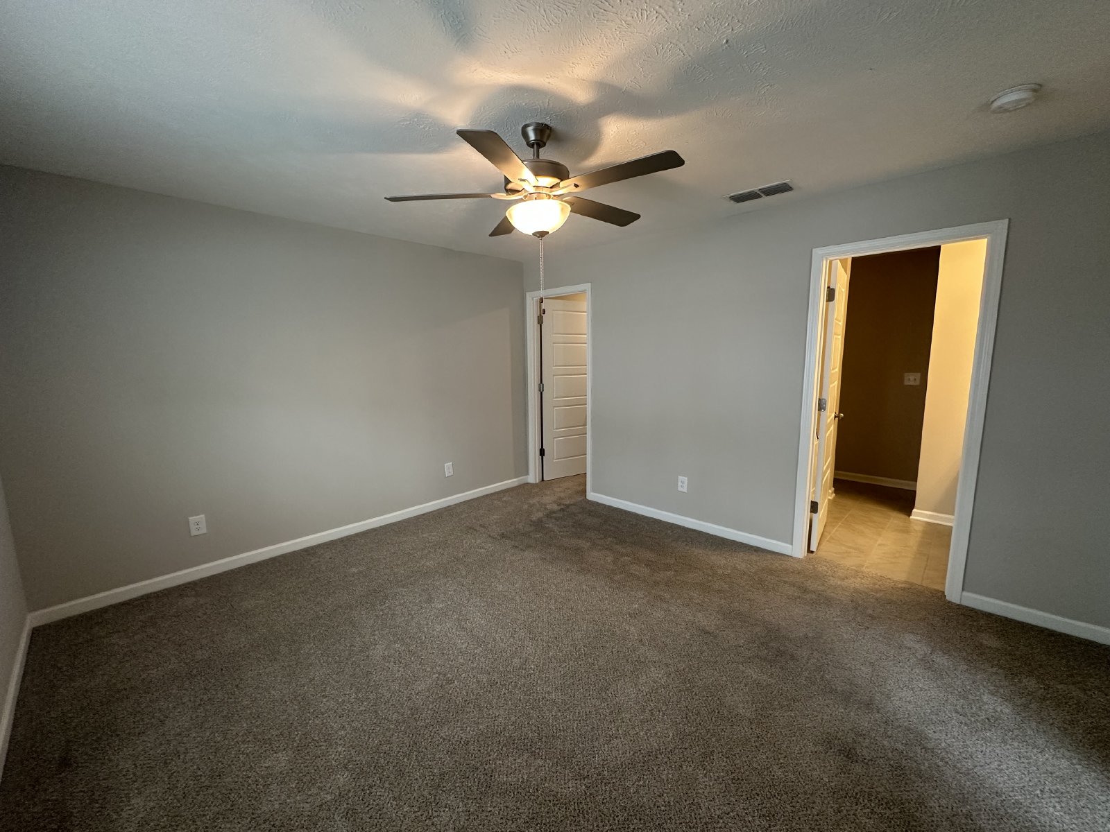 Amazing 3 BD 2.5 BA Townhome in Murfreesboro property image