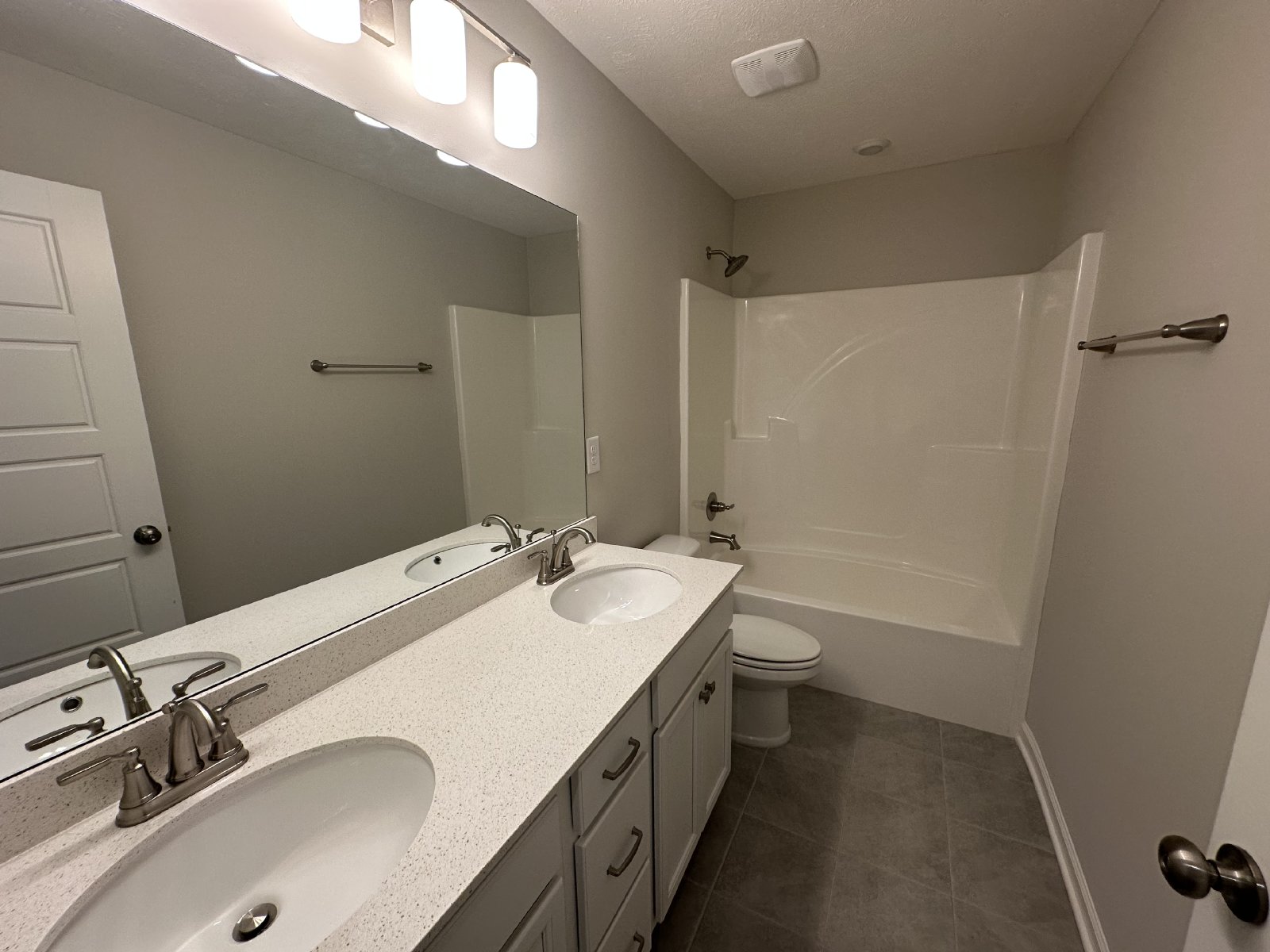 Amazing 3 BD 2.5 BA Townhome in Murfreesboro property image