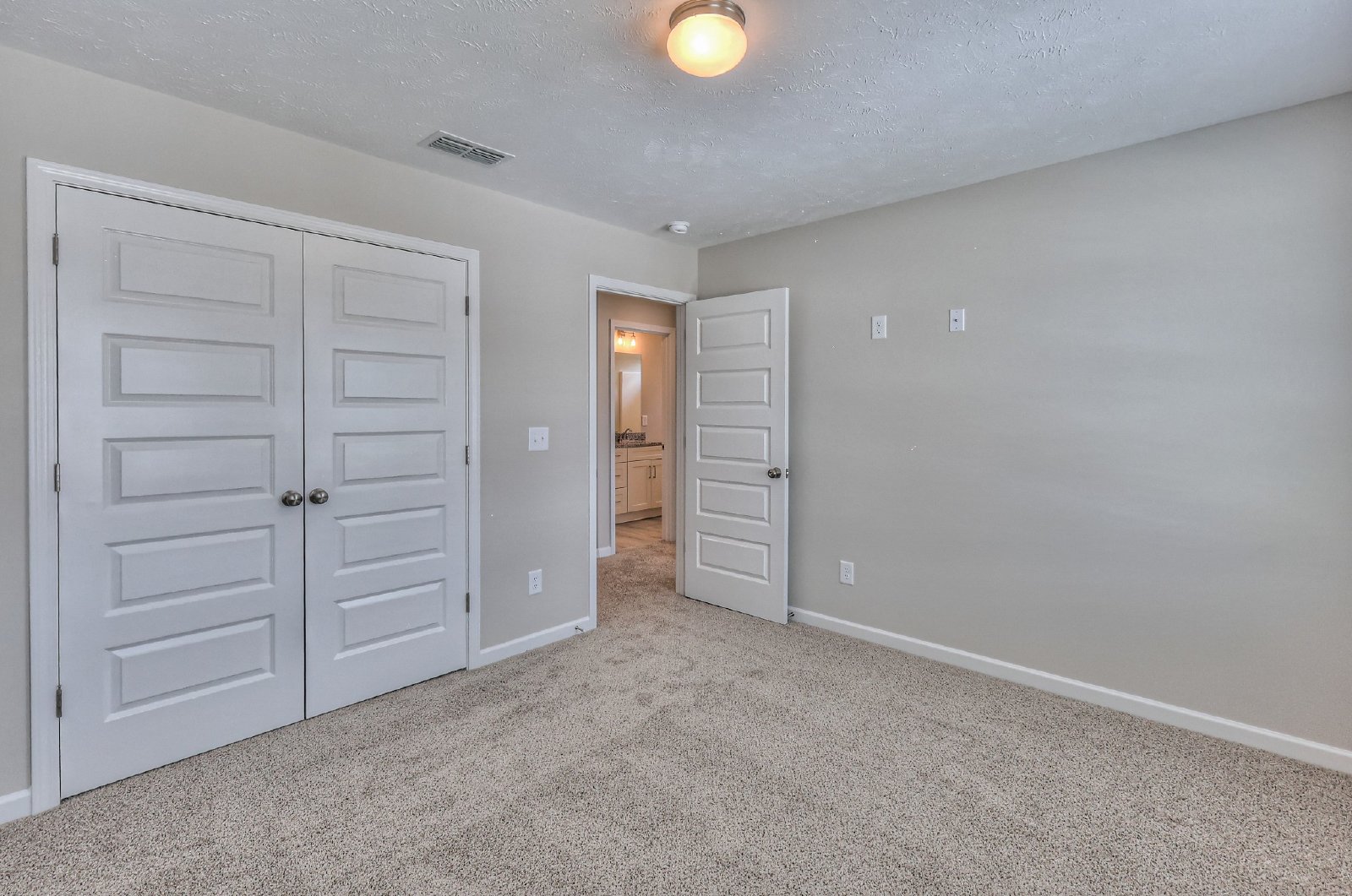 BRAND NEW Luxury 3/2.5 Townhome - MOVE IN SPECIALS property image