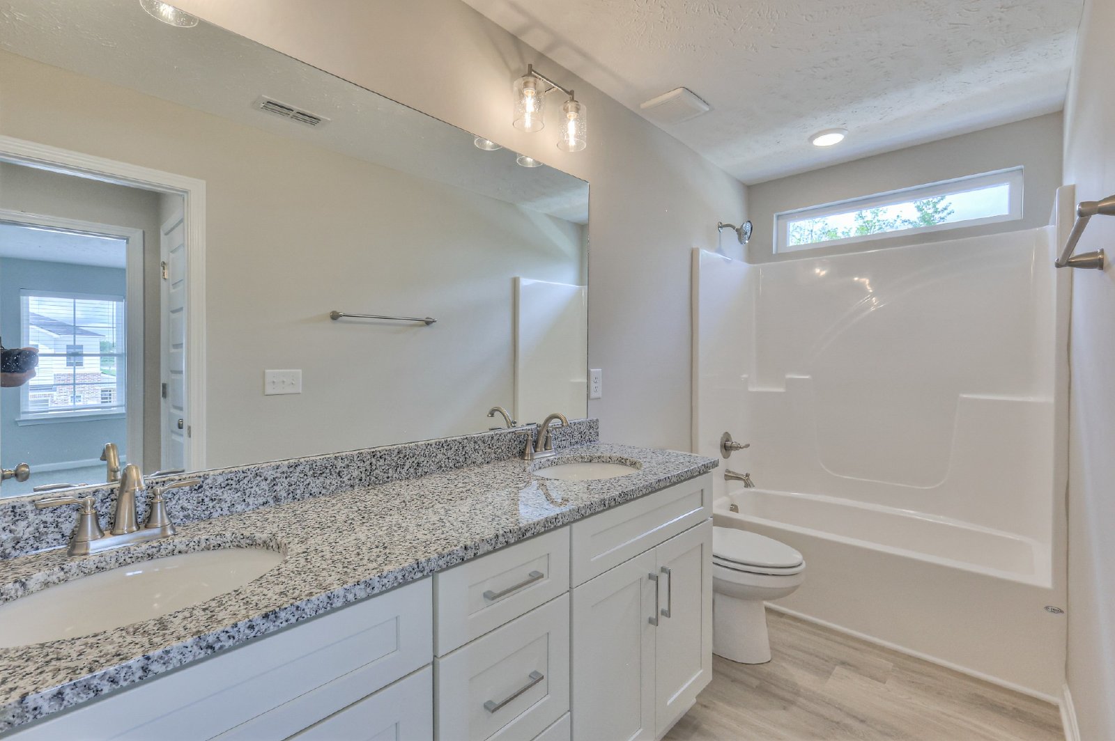 BRAND NEW Luxury 3/2.5 Townhome - MOVE IN SPECIALS property image