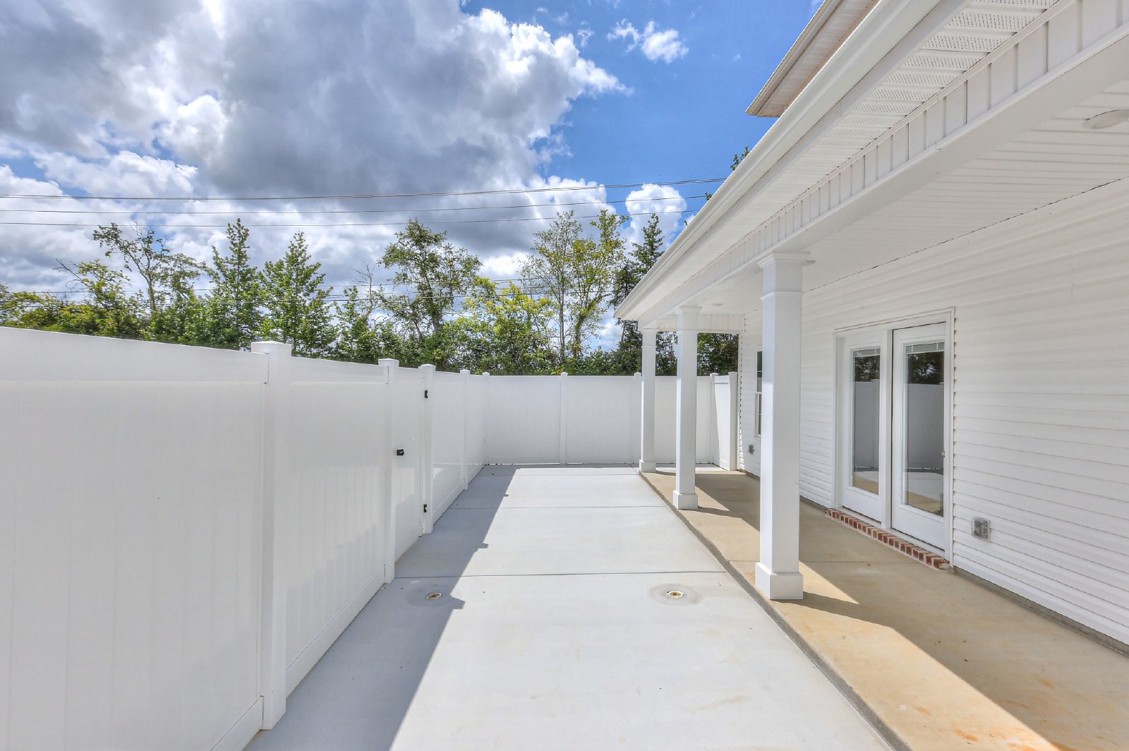 BRAND NEW Luxury 3/2.5 Townhome - MOVE IN SPECIALS property image