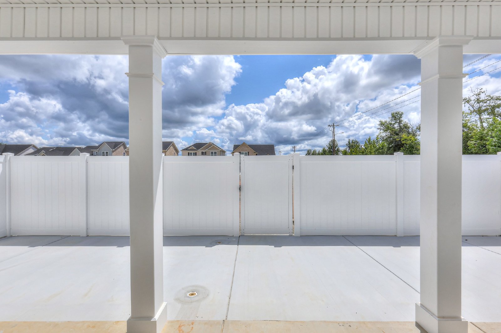 BRAND NEW Luxury 3/2.5 Townhome - MOVE IN SPECIALS property image