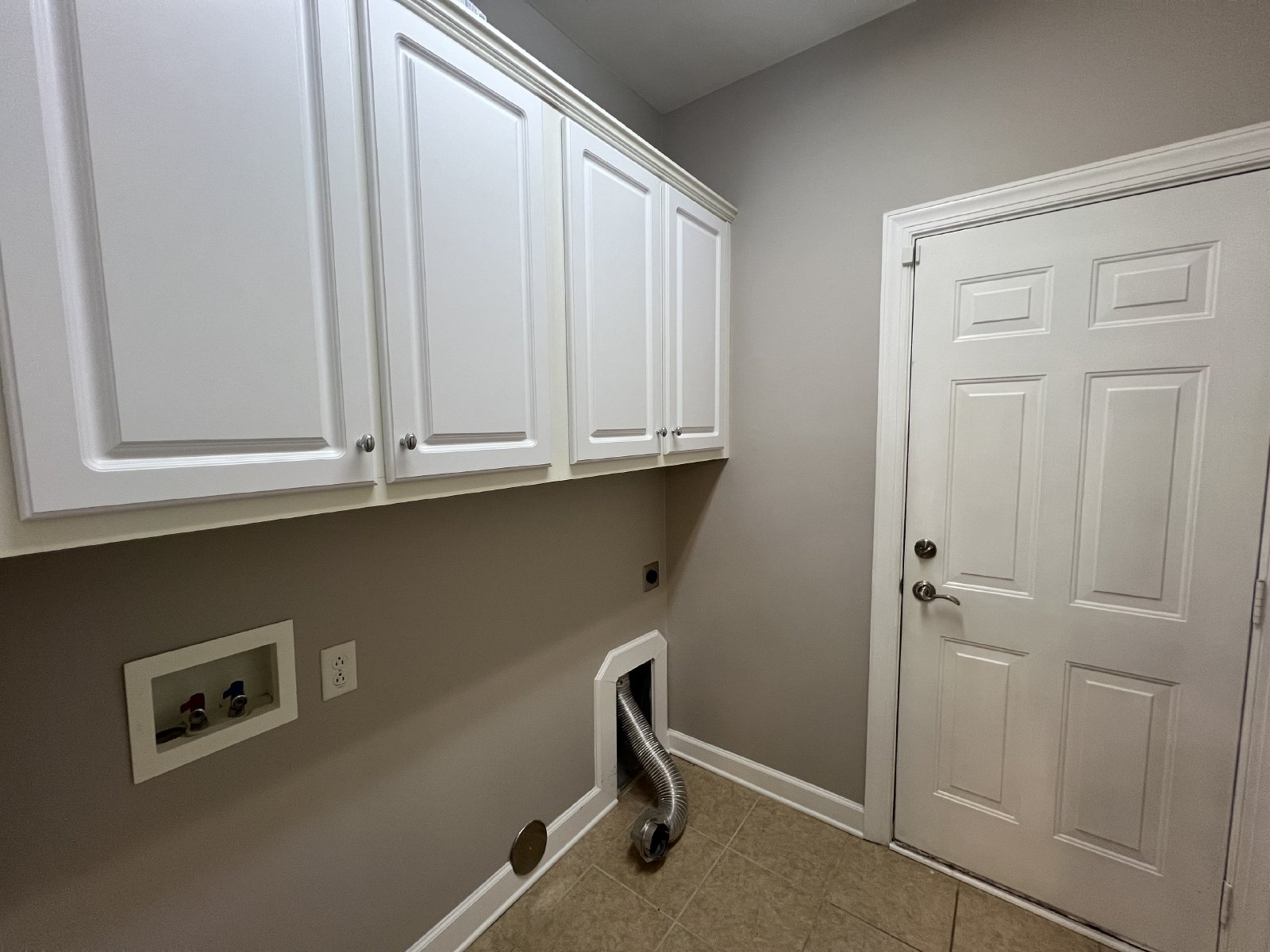 Spacious 3-Bedroom Townhome in The Retreat at Northwoods – Murfreesboro property image