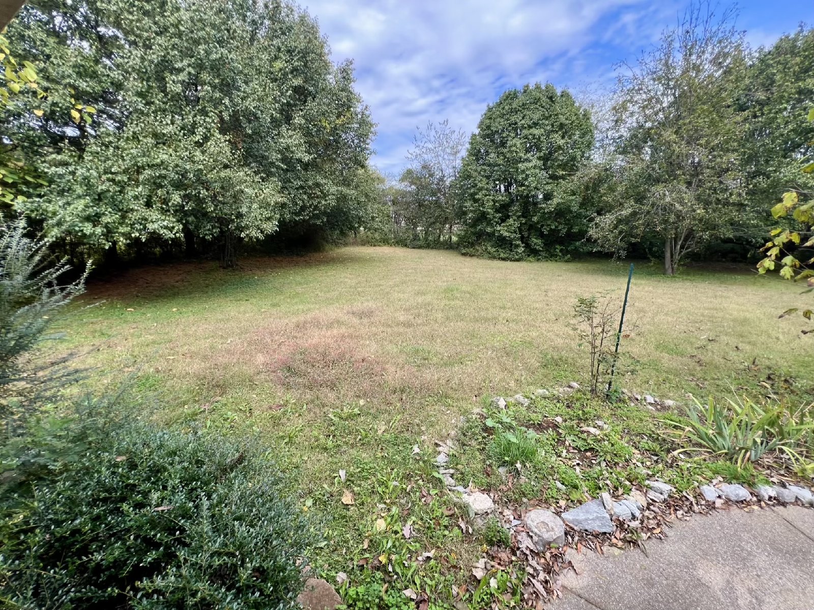 Charming Cul-de-Sac Home on ¾ Acre with Fenced Yard & Covered Deck – Murfreesboro, T property image