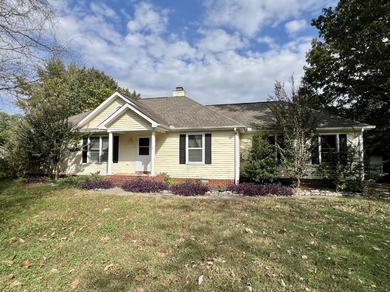 Charming Cul-de-Sac Home on ¾ Acre with Fenced Yard & Covered Deck – Murfreesboro, T property image