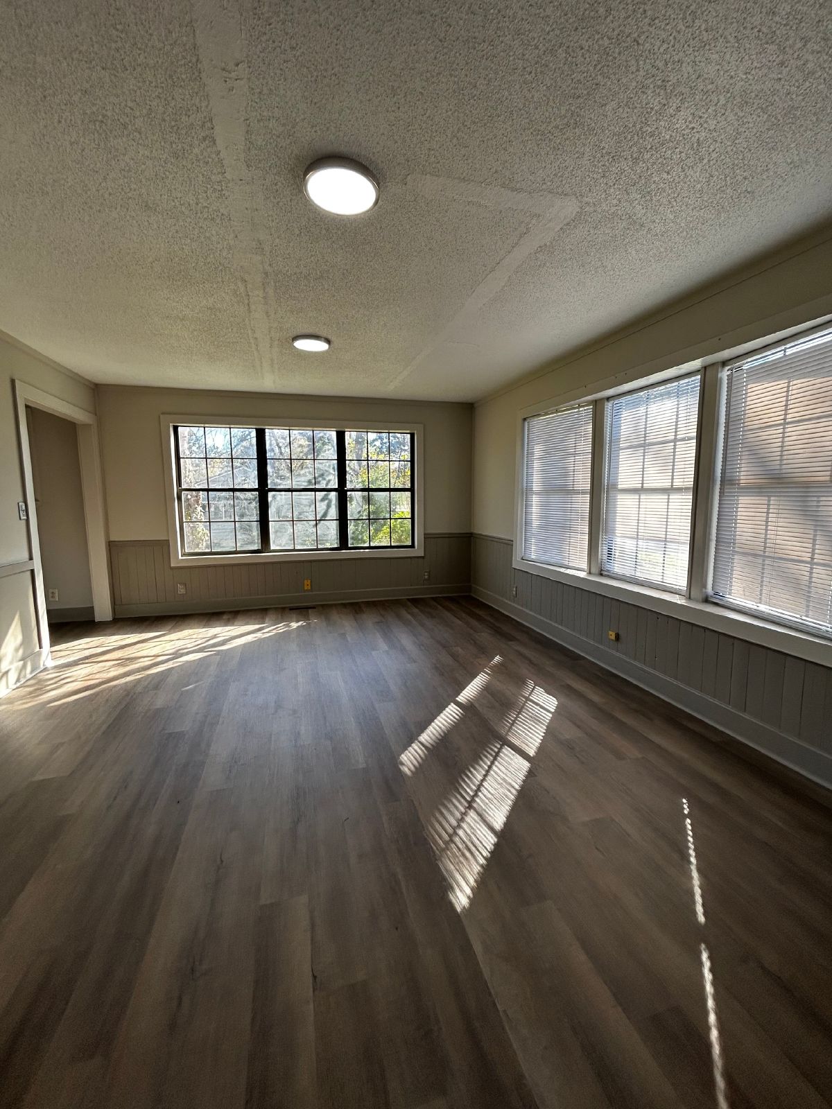 Spacious 4 bed, 2 bath home! Located minutes from Battlefield Pkwy and East Ridge! property image