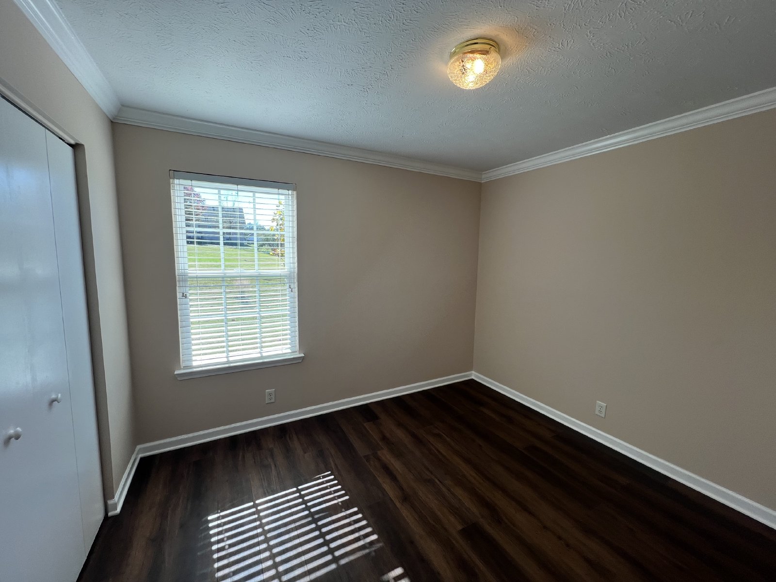 Beautifully Updated 3 bedroom 2 bath Home Located in LaVergne - Mowing Included! property image