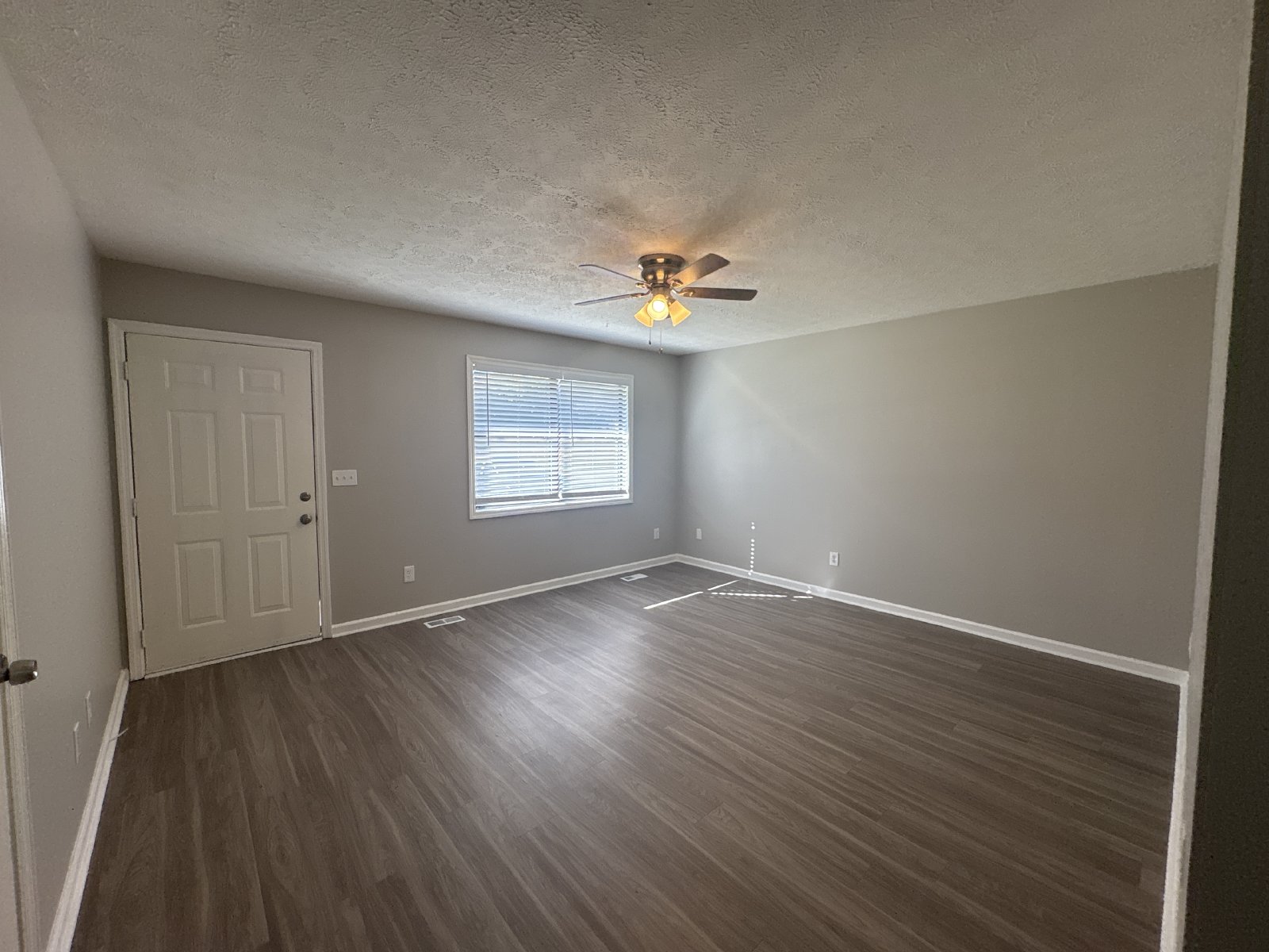 Renovated 2 Bedroom Duplex in Manchester c property image