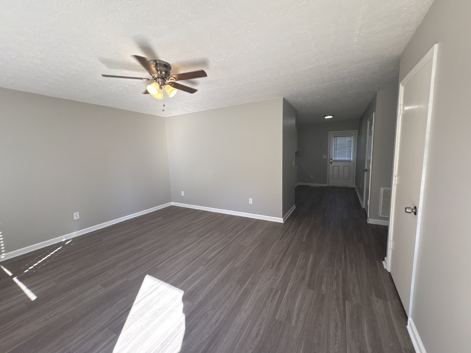 Renovated 2 Bedroom Duplex in Manchester c property image