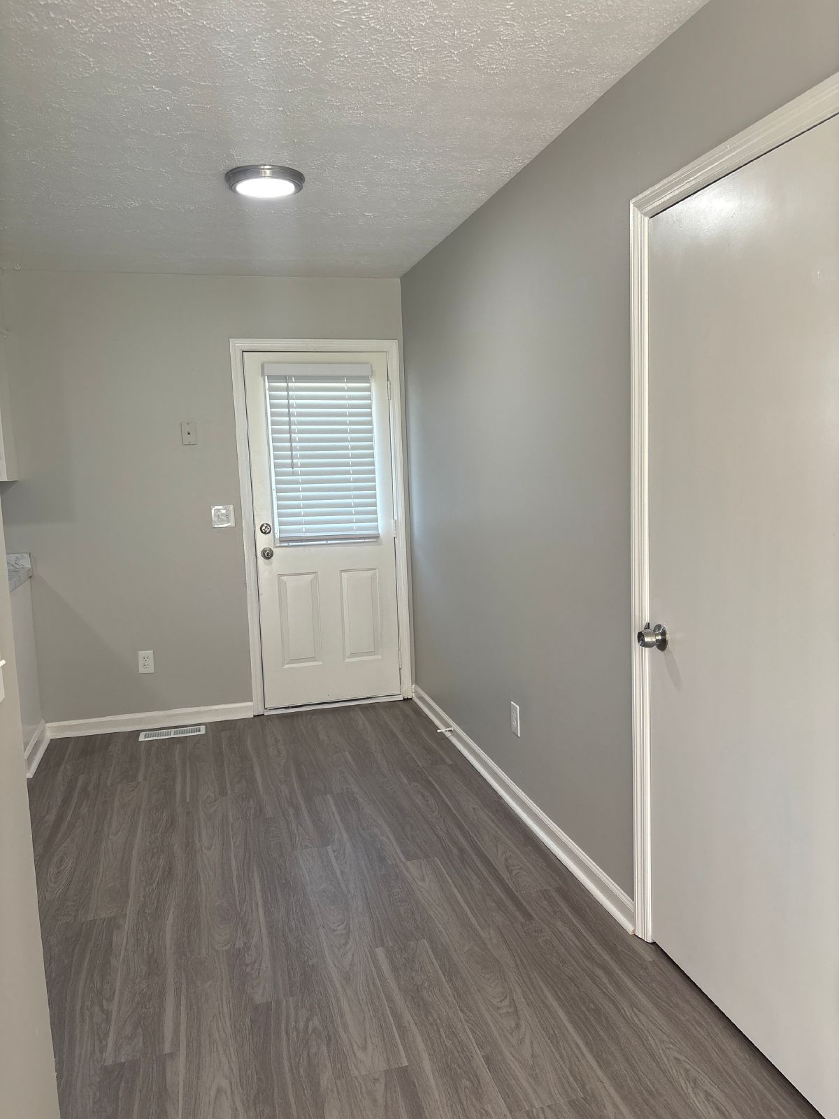 Renovated 2 Bedroom Duplex in Manchester c property image