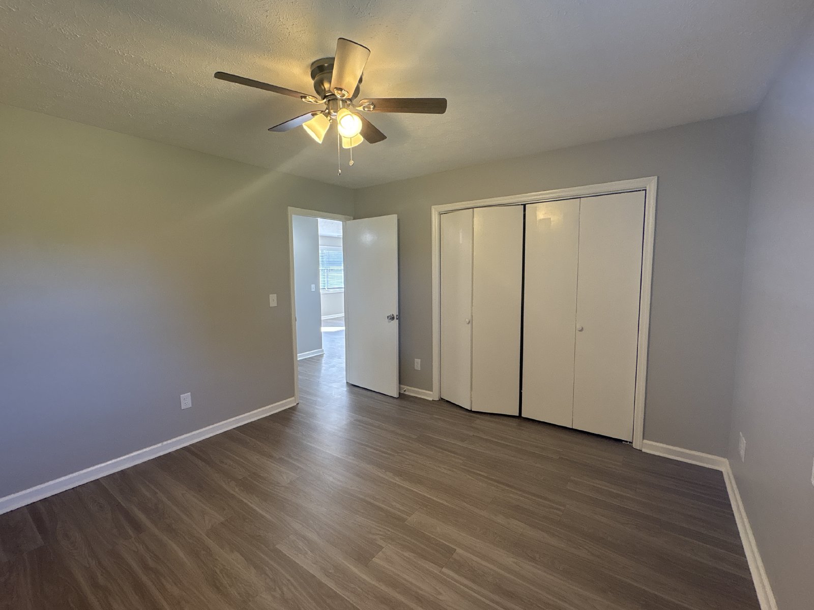 Renovated 2 Bedroom Duplex in Manchester c property image