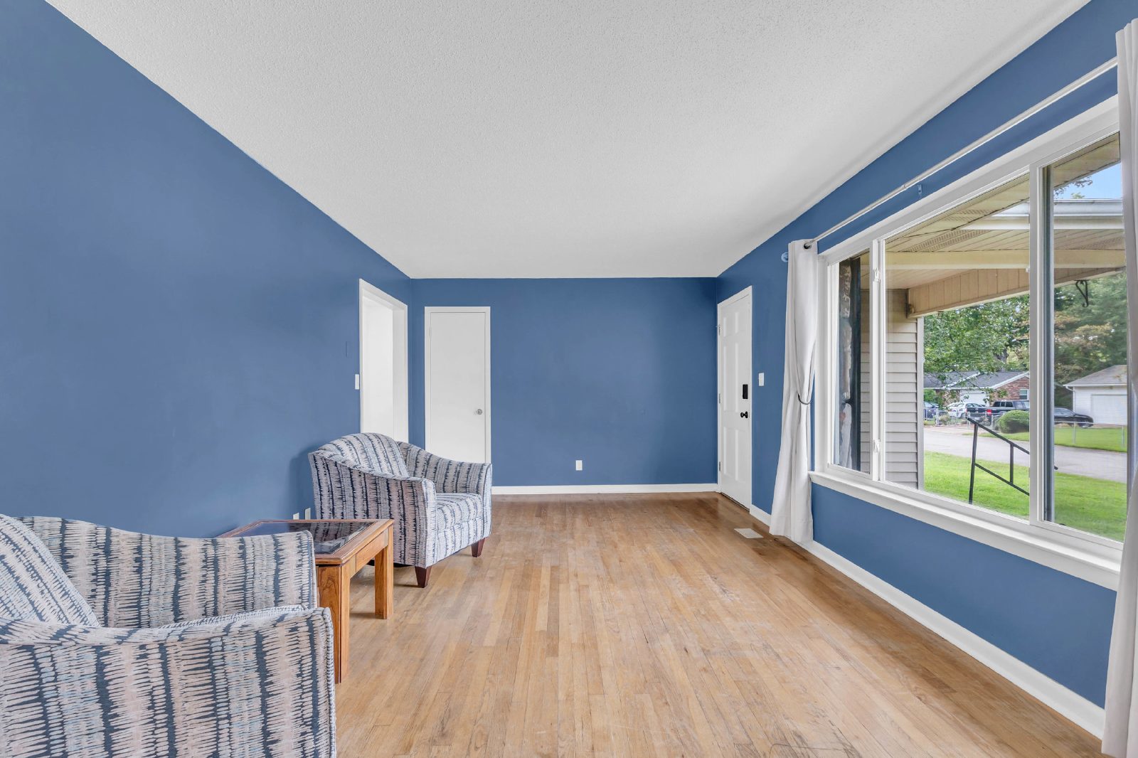 Located in the Heart of Hixson! 3 beds, 2 baths, with spacious yard! Make this your Home for the Holidays! property image