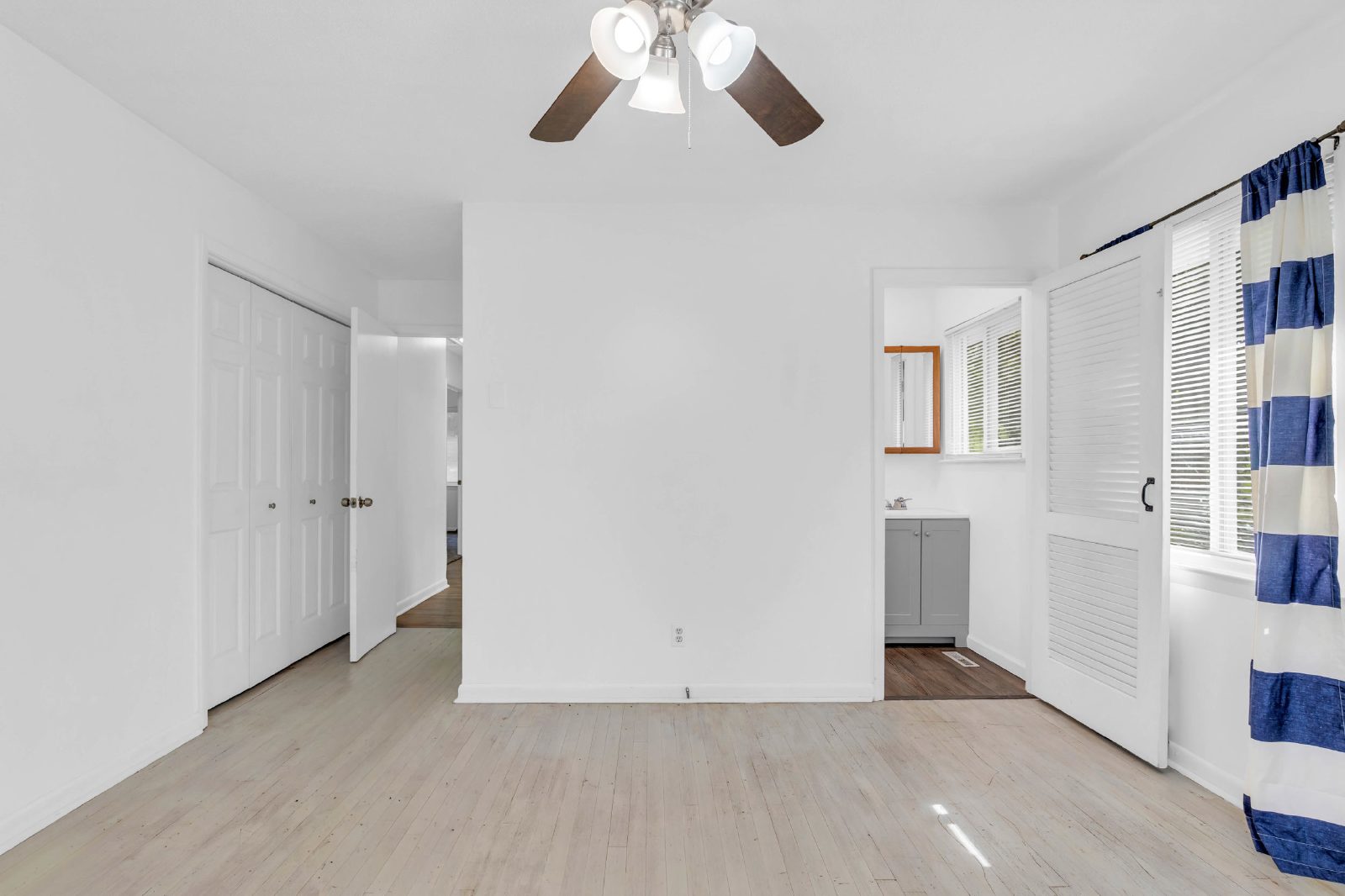 Located in the Heart of Hixson! 3 beds, 2 baths, with spacious yard! Make this your Home for the Holidays! property image