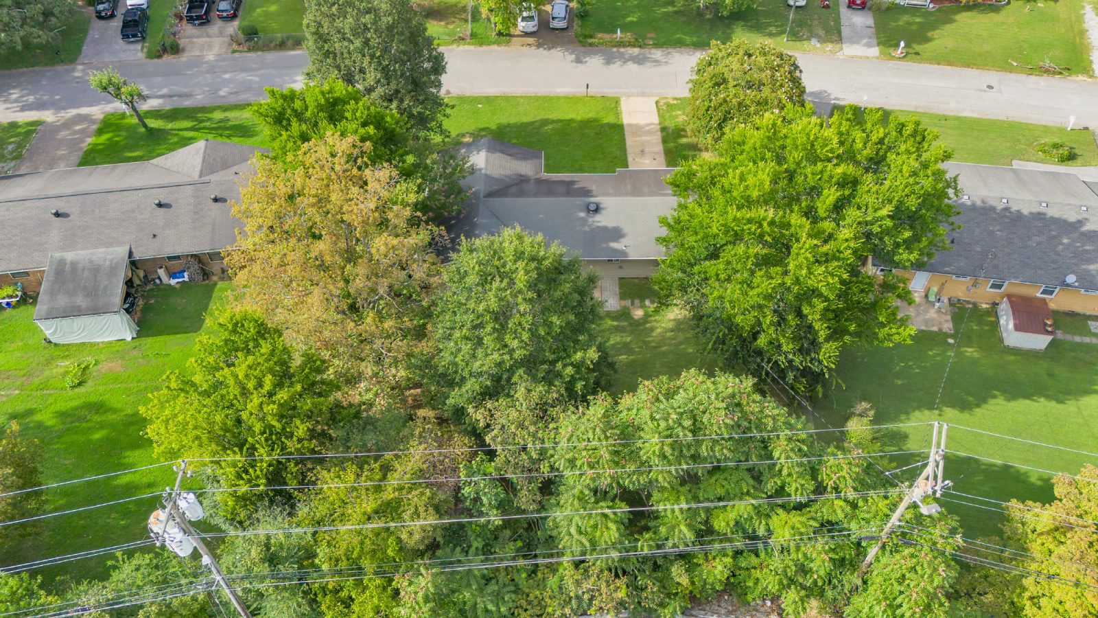 Located in the Heart of Hixson! 3 beds, 2 baths, with spacious yard! Make this your Home for the Holidays! property image