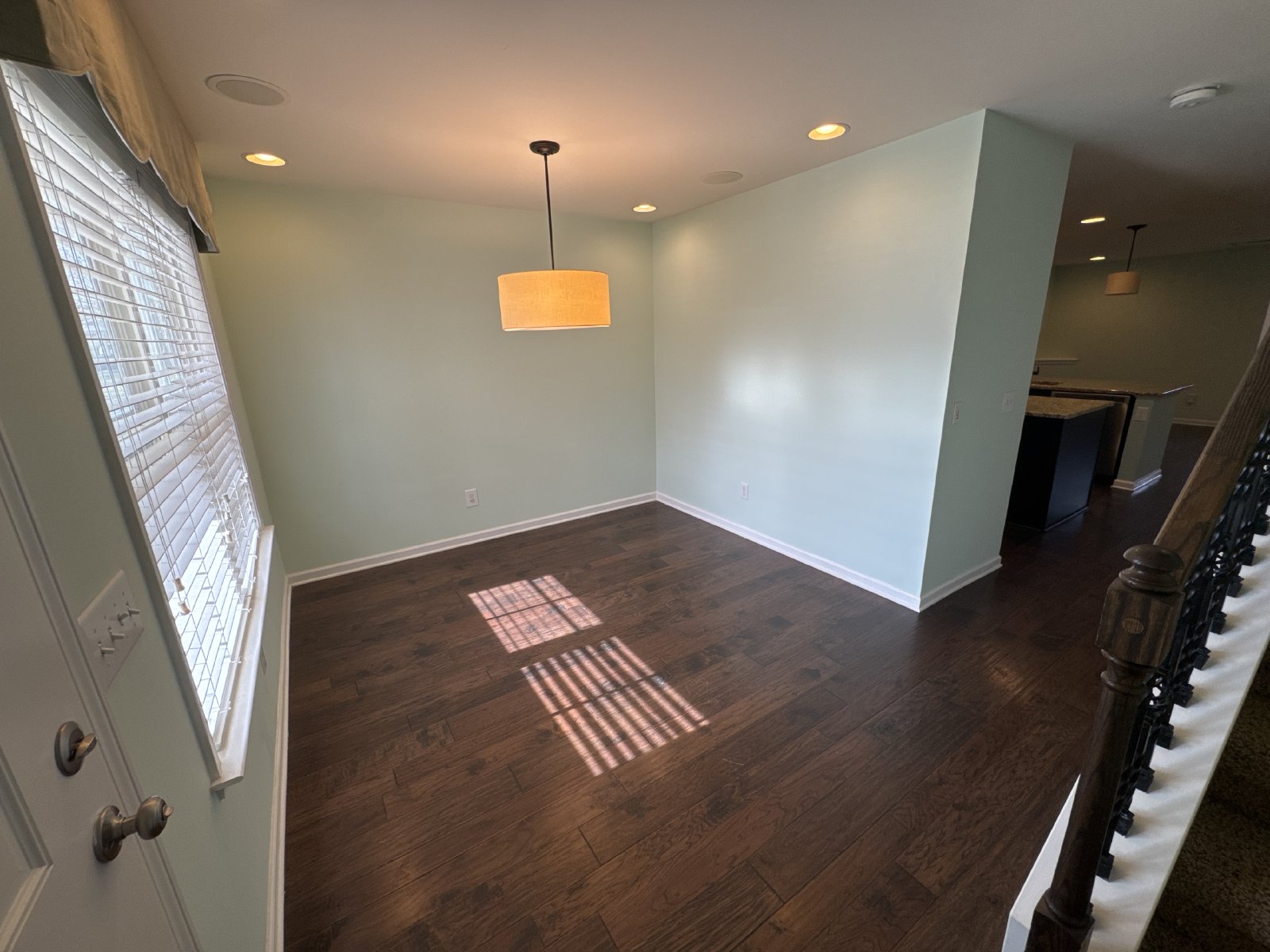 Modern 2BR Townhome with Garage & Resort-Style Amenities in Riverwood – Hermitage property image