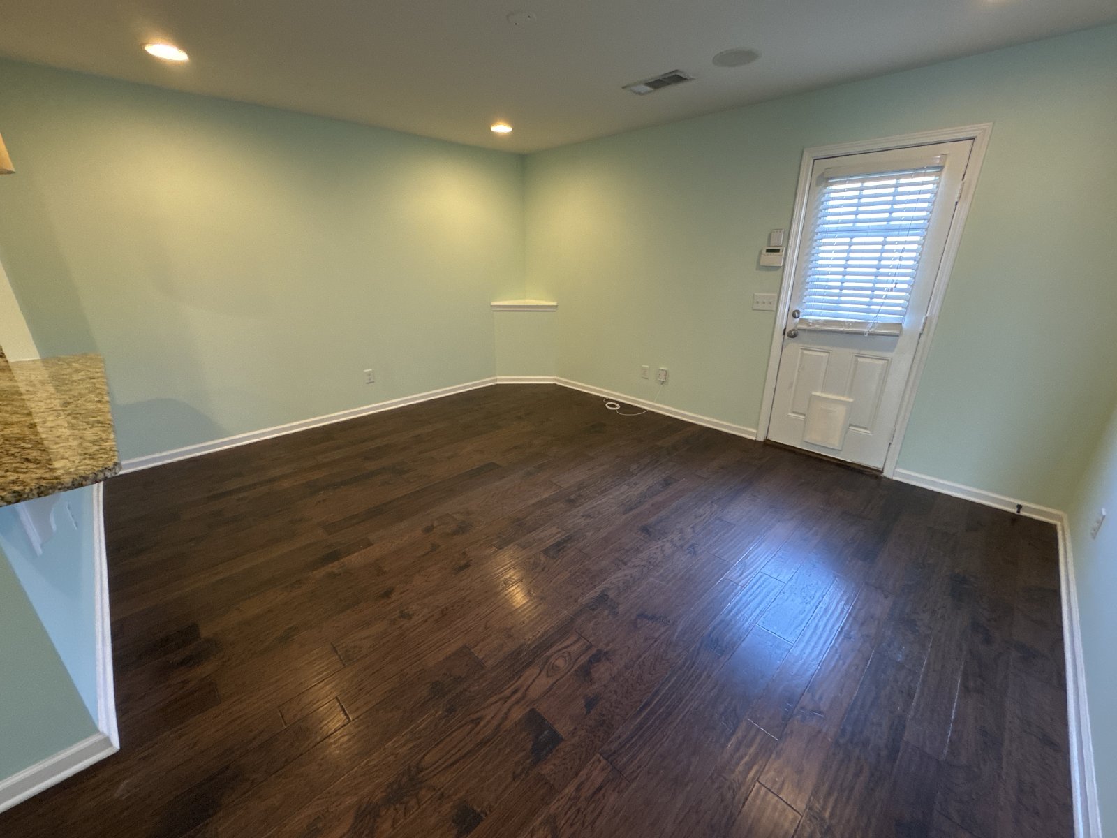 Modern 2BR Townhome with Garage & Resort-Style Amenities in Riverwood – Hermitage property image