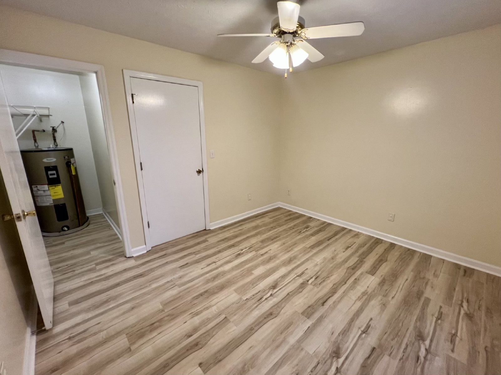 1BR 1BA Ground Level Apt., Free Water! - *No pets* property image