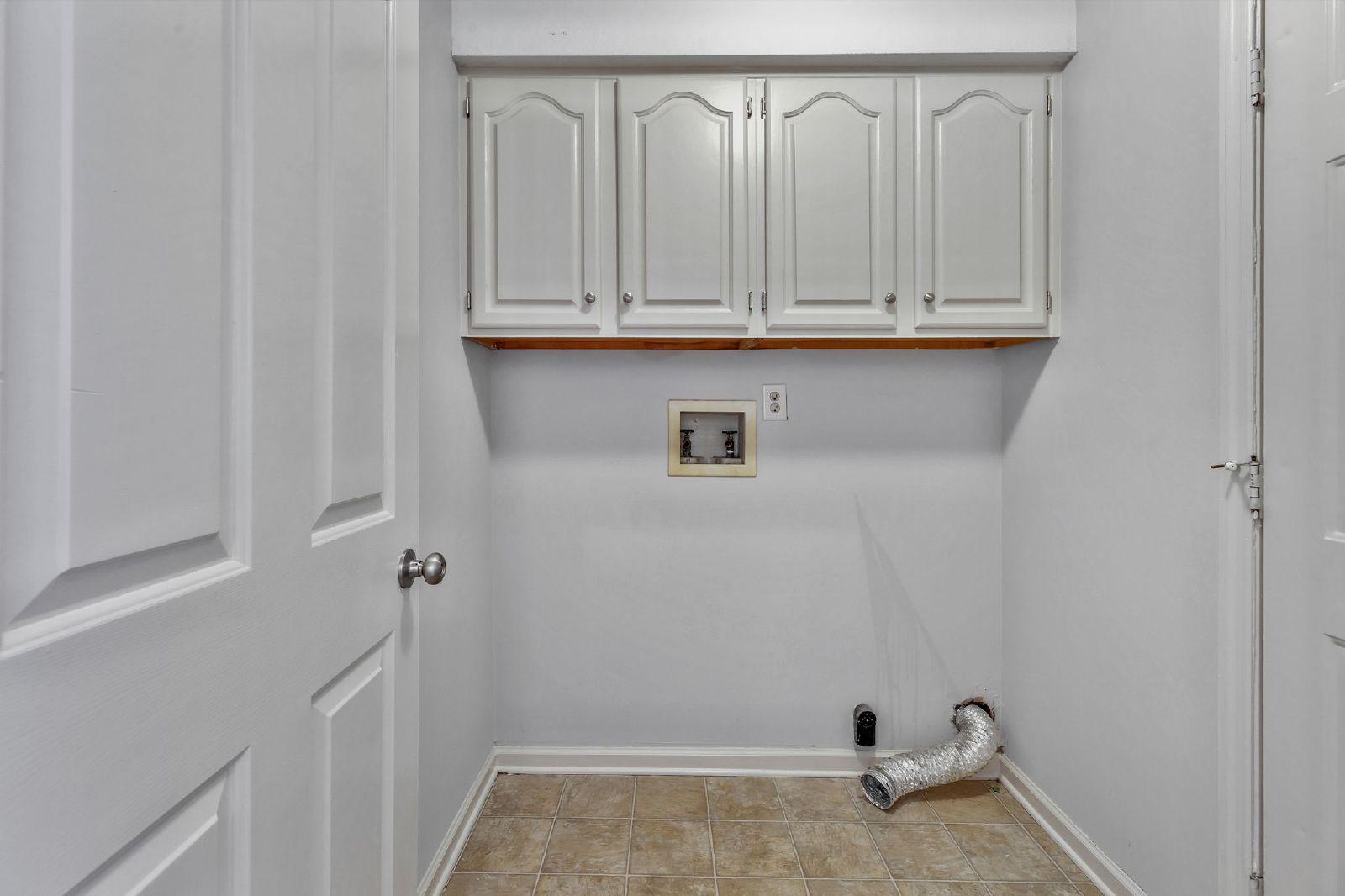 Charming Move-In Ready Home in Prime Murfreesboro Location with *Fenced Backyard* property image