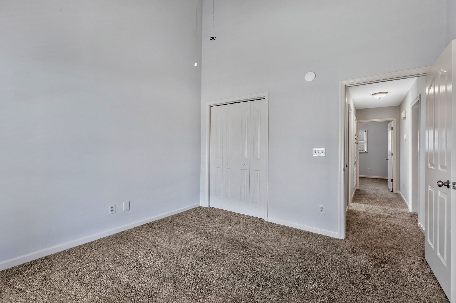 Charming Move-In Ready Home in Prime Murfreesboro Location with *Fenced Backyard* property image