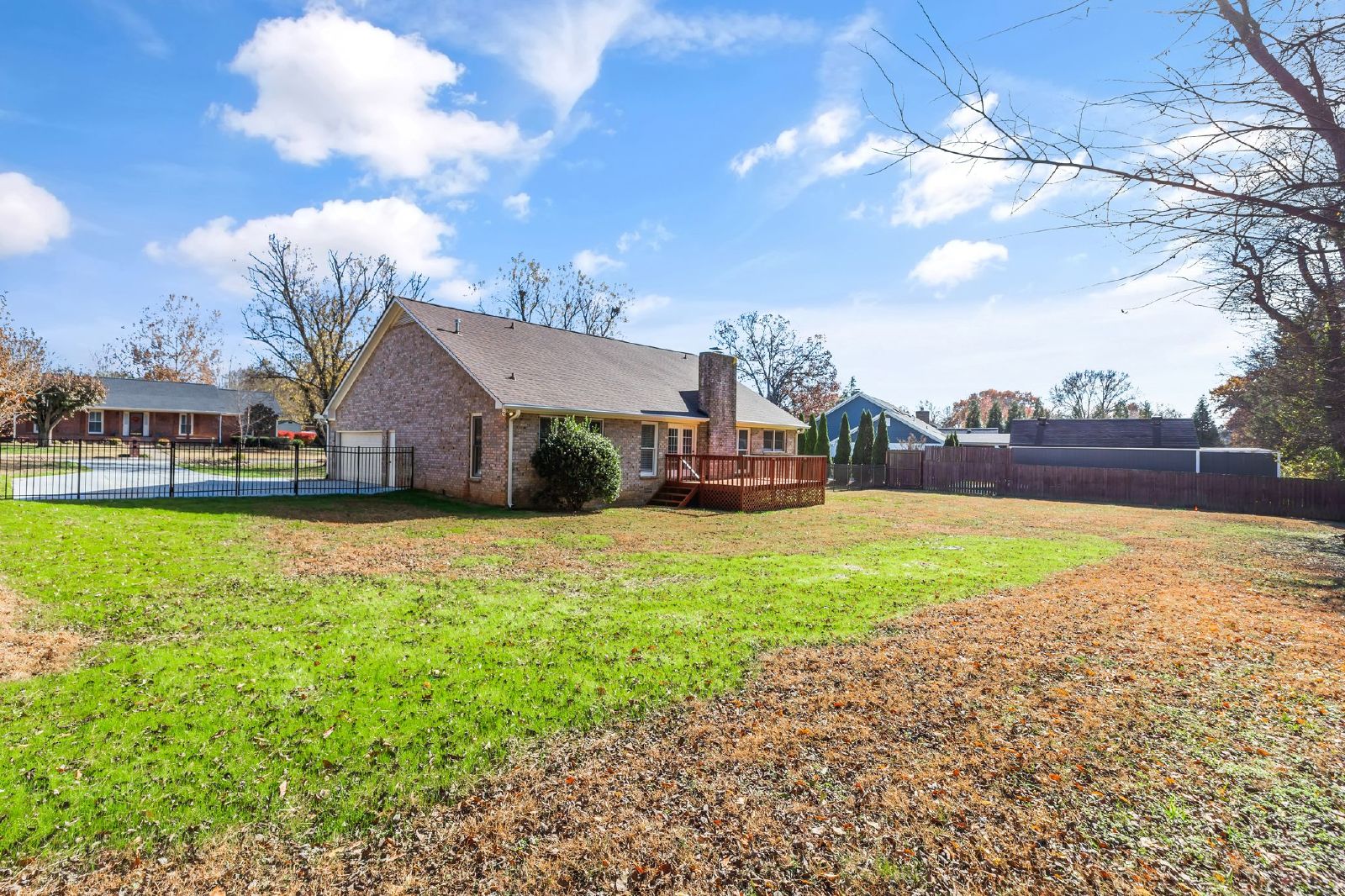 Charming Move-In Ready Home in Prime Murfreesboro Location with *Fenced Backyard* property image