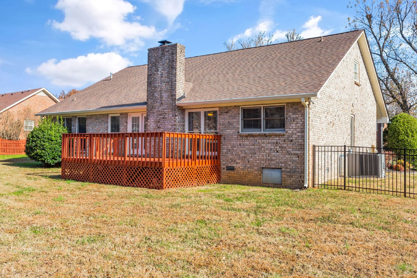 Charming Move-In Ready Home in Prime Murfreesboro Location with *Fenced Backyard* property image