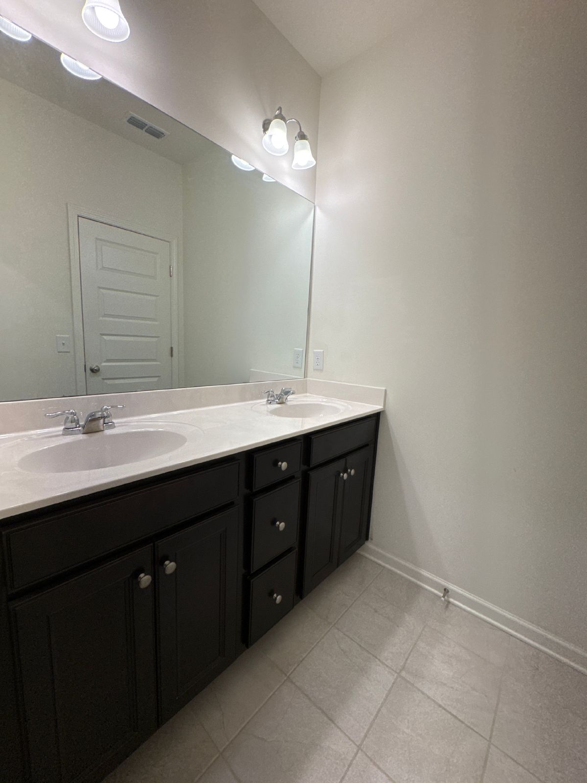 Charming 4BR Hermitage Home in Magnolia Farms – Engineered Hardwoods, Bonus Room & Fenced Yard property image