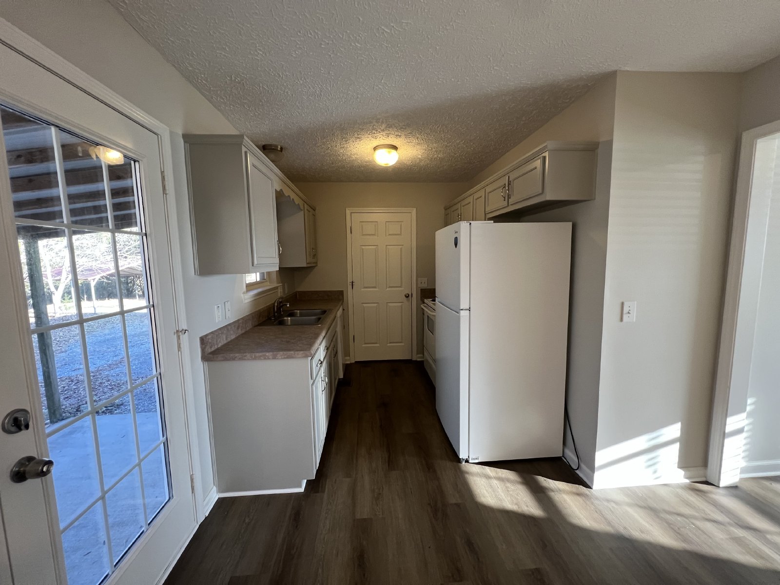 Beautiful 3 Bedroom 2 Bath Home in Christiana - Fenced-in Backyard - Available Now!! property image