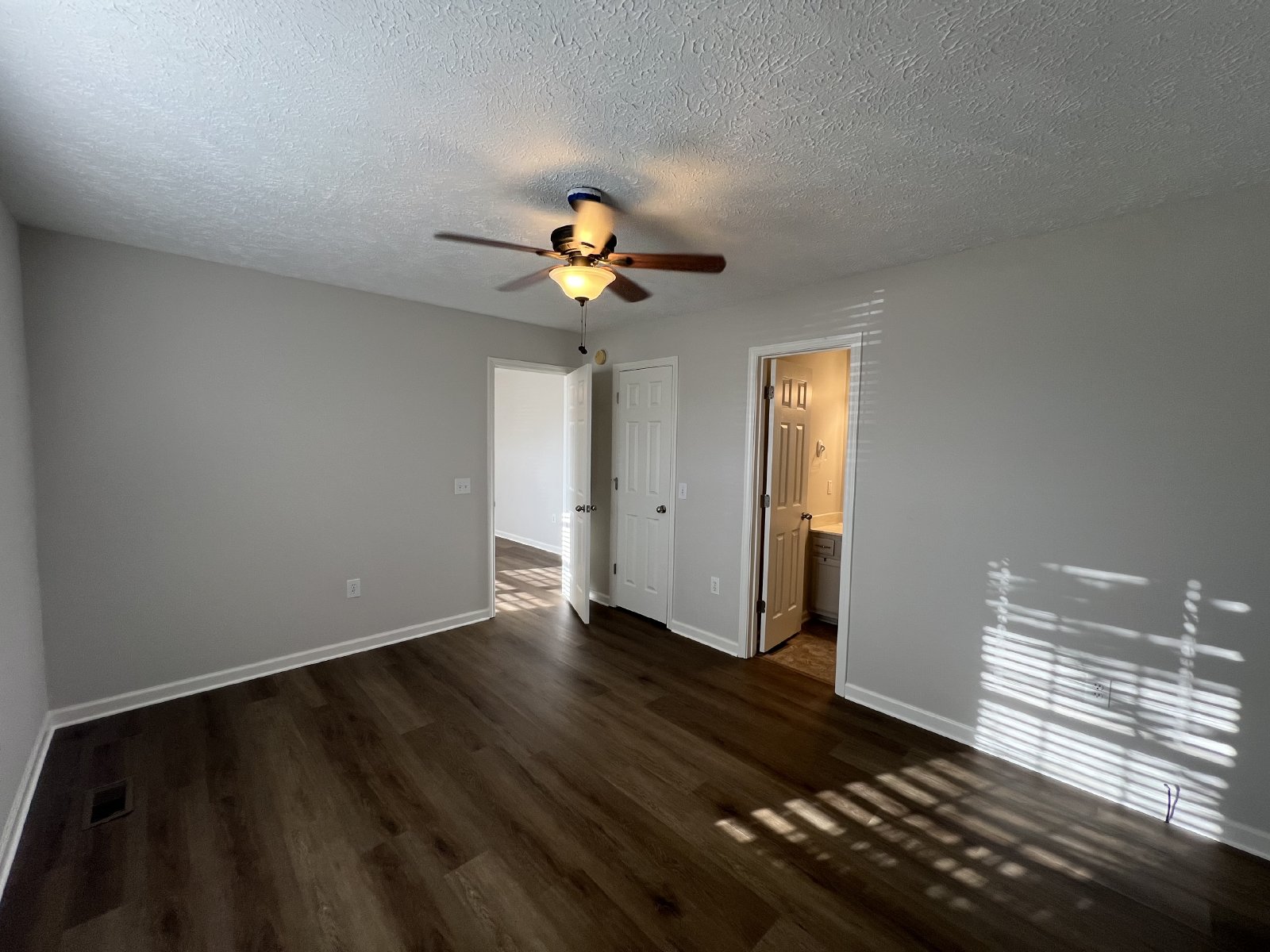 Beautiful 3 Bedroom 2 Bath Home in Christiana - Fenced-in Backyard - Available Now!! property image