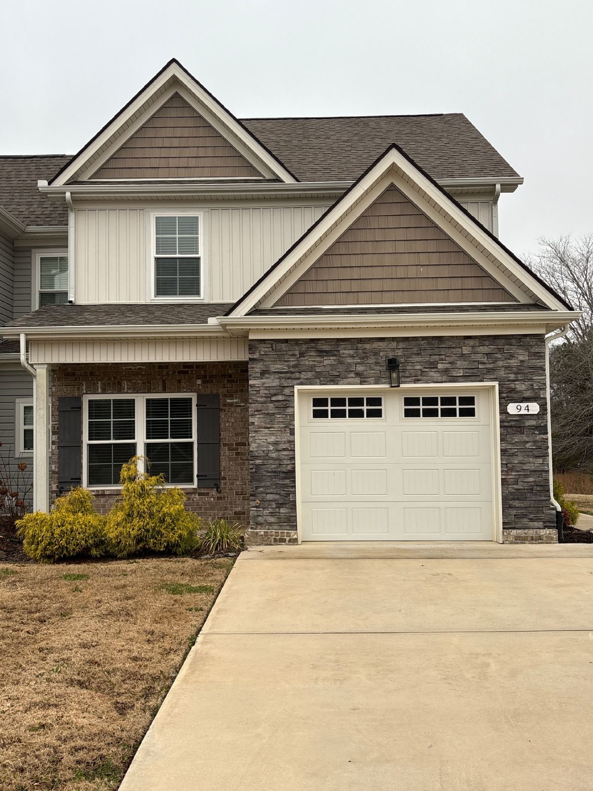 Beautiful & Spacious Townhome in the Center of Manchester! property image