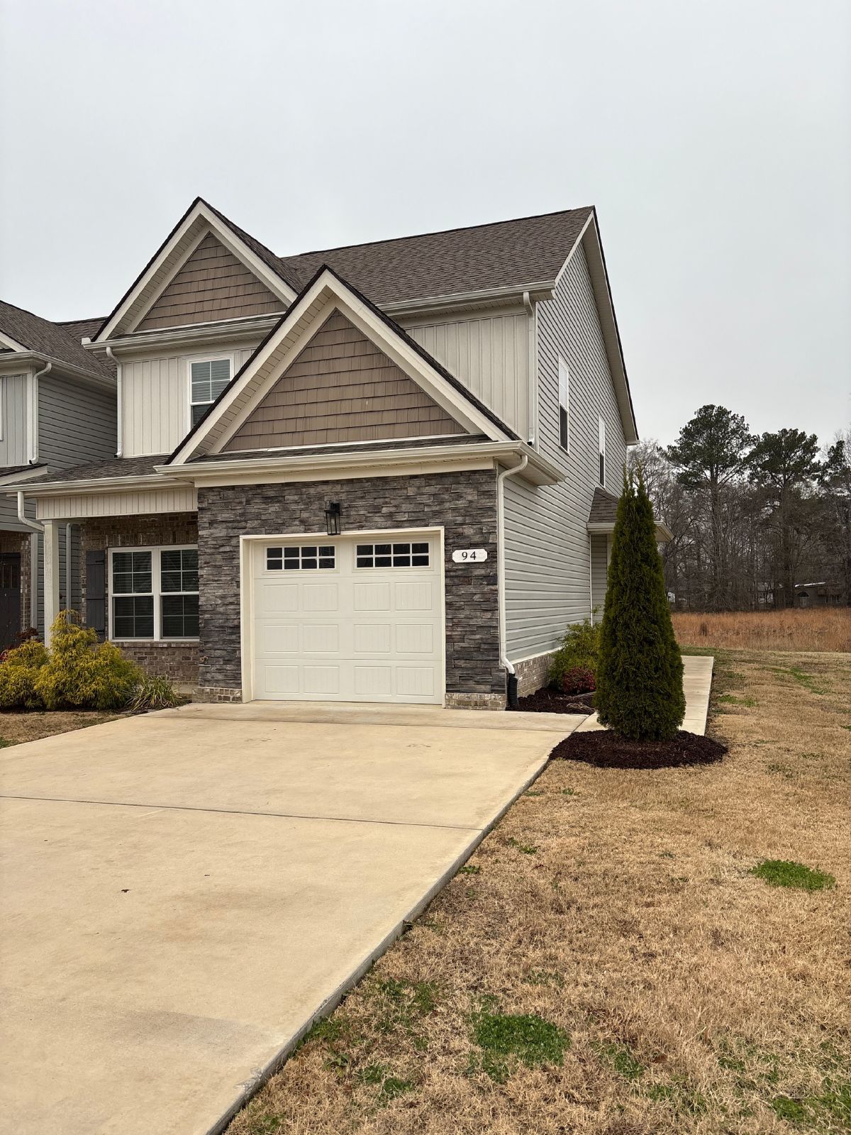 Beautiful & Spacious Townhome in the Center of Manchester! property image