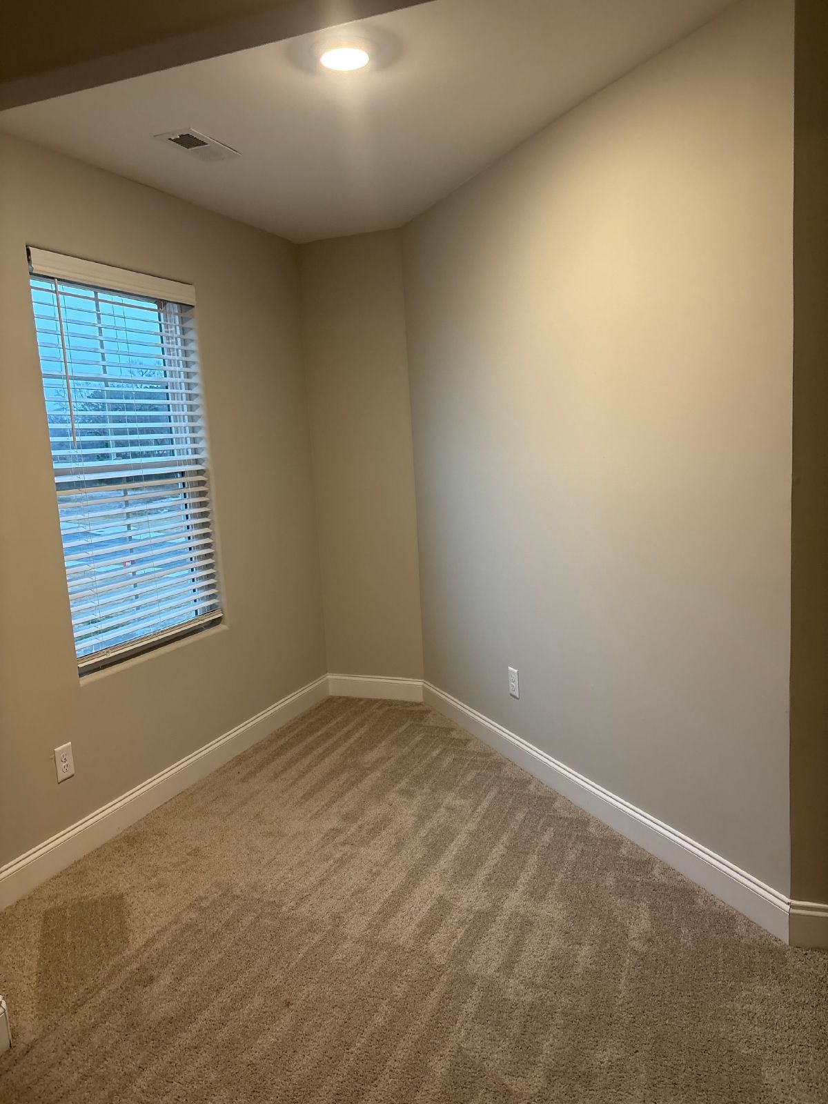 Beautiful & Spacious Townhome in the Center of Manchester! property image