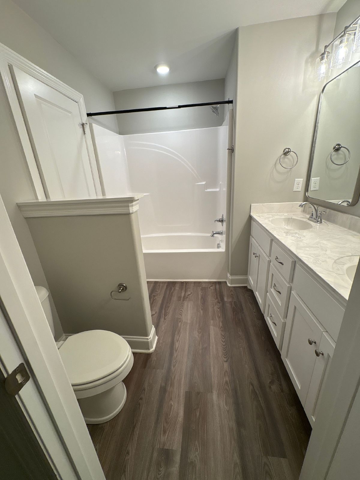 Beautiful & Spacious Townhome in the Center of Manchester! property image