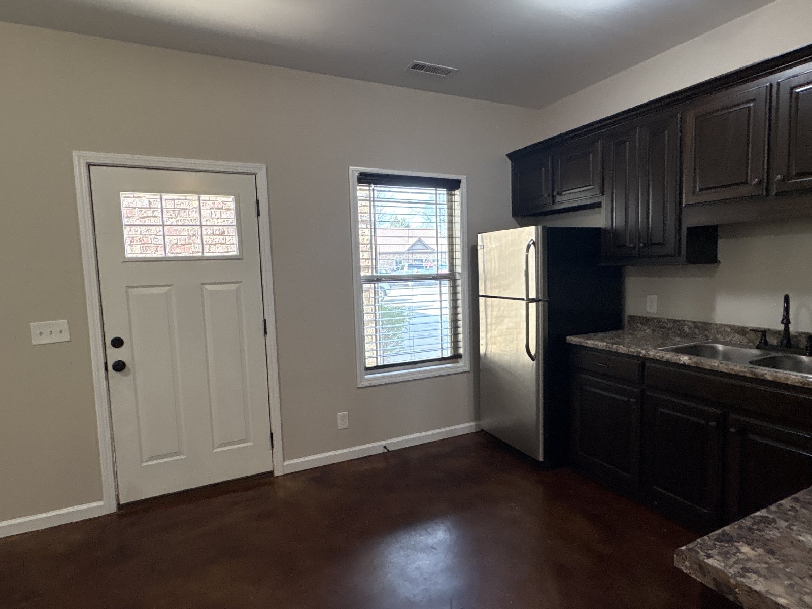 Charming End Unit w/ High End Finishes + Washer & Dryer Included! property image