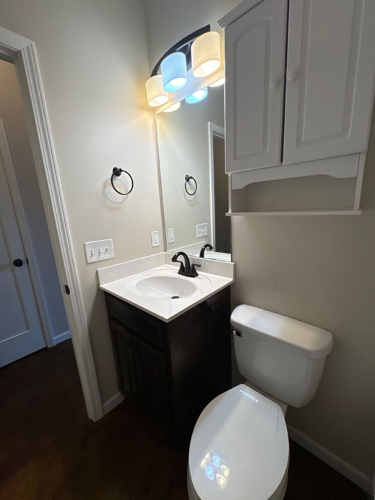 Charming End Unit w/ High End Finishes + Washer & Dryer Included! property image