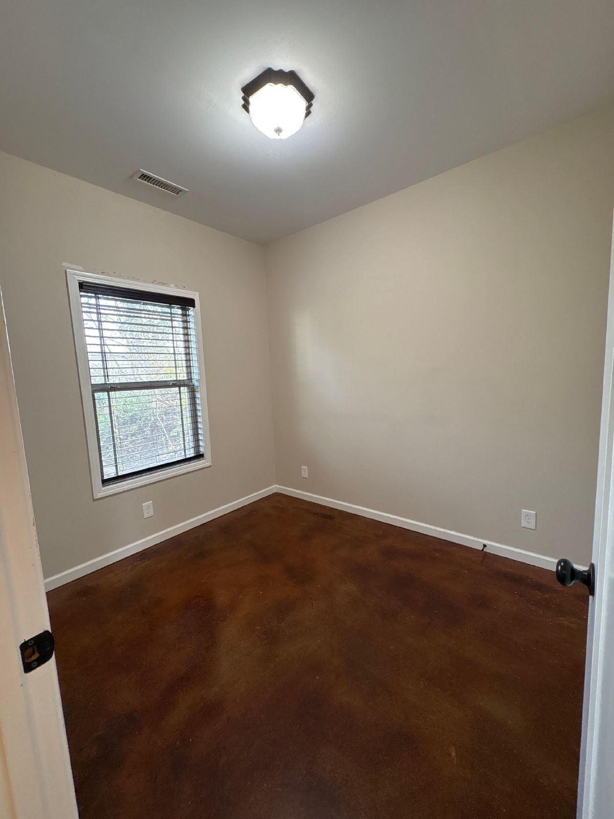 Charming End Unit w/ High End Finishes + Washer & Dryer Included! property image