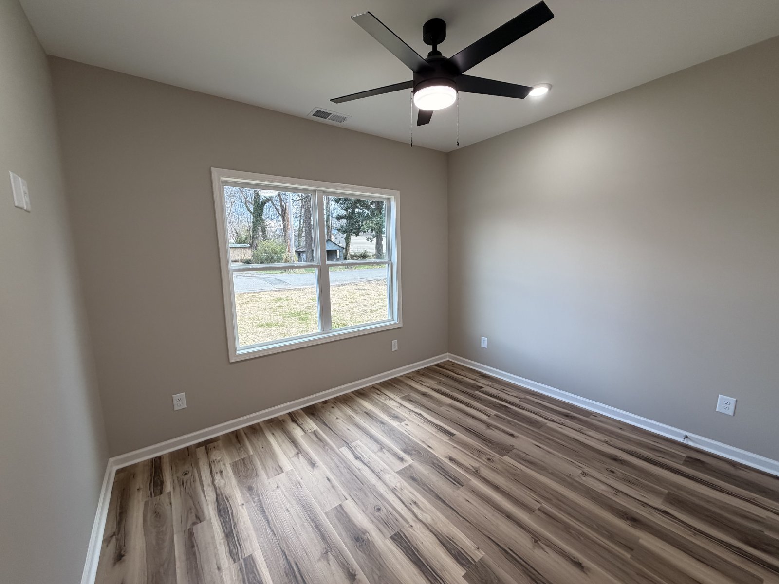 Brand New Build 3 Bed 2 Bath Home In Columbia property image