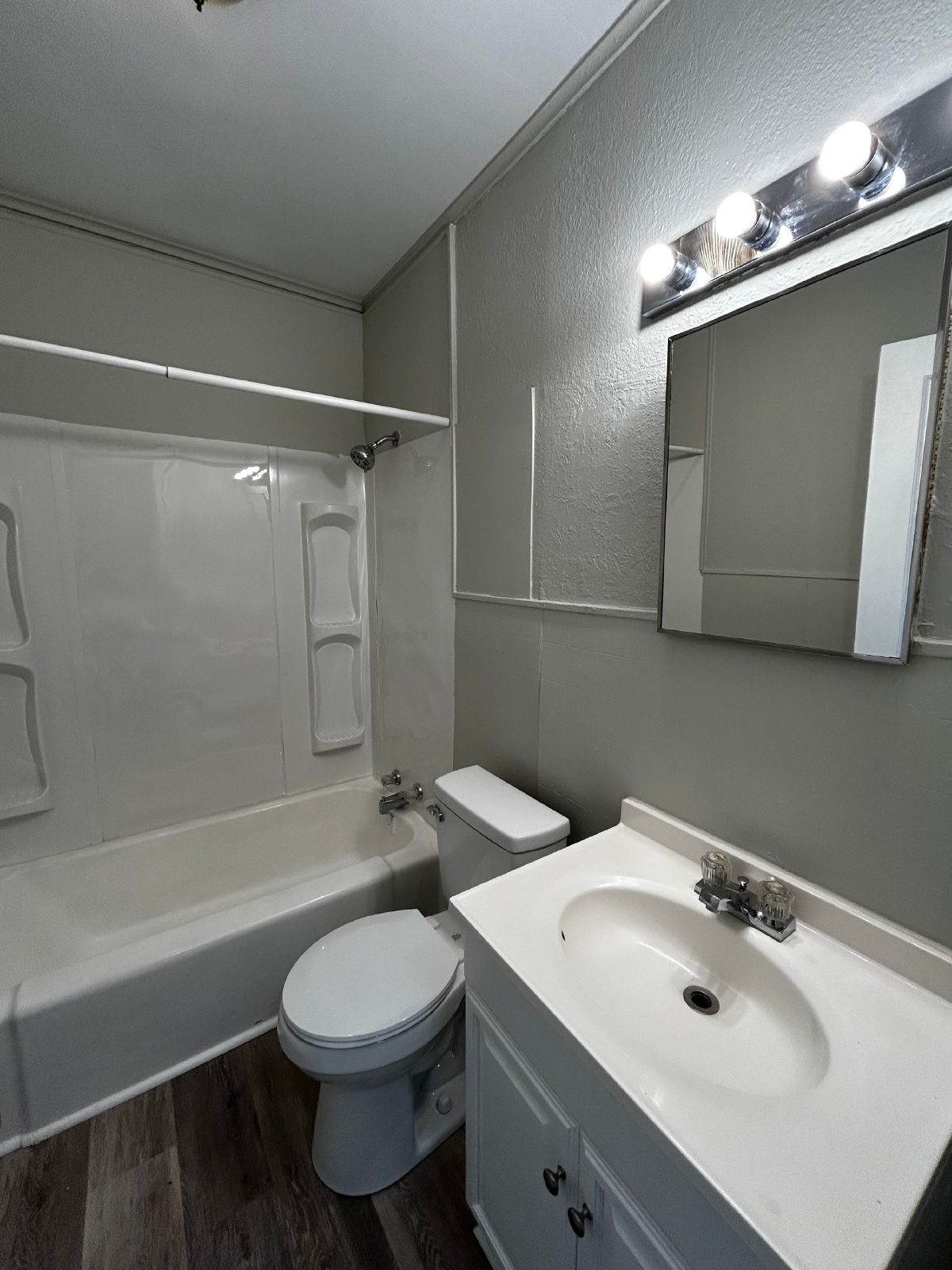 Charming 3-bedroom, 2-bathroom haven nestled in the heart of Ringgold, GA property image