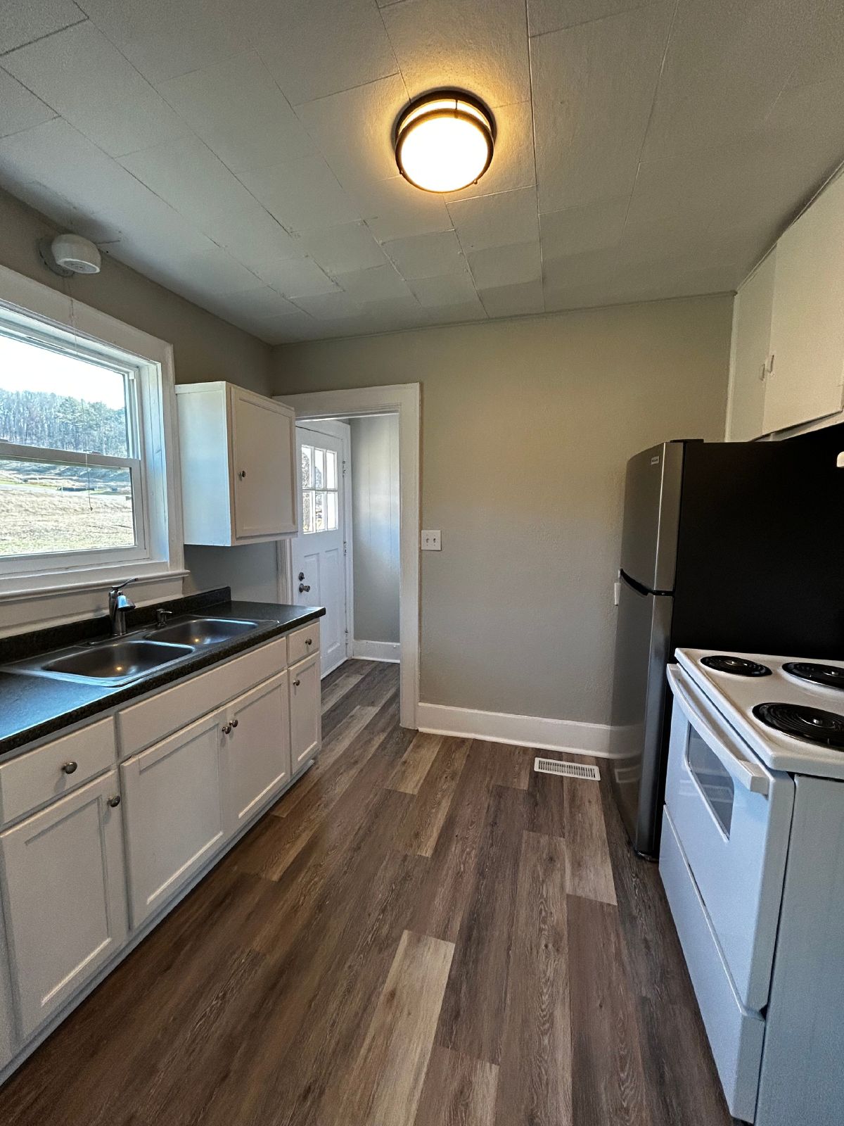 Charming 3-bedroom, 2-bathroom haven nestled in the heart of Ringgold, GA property image