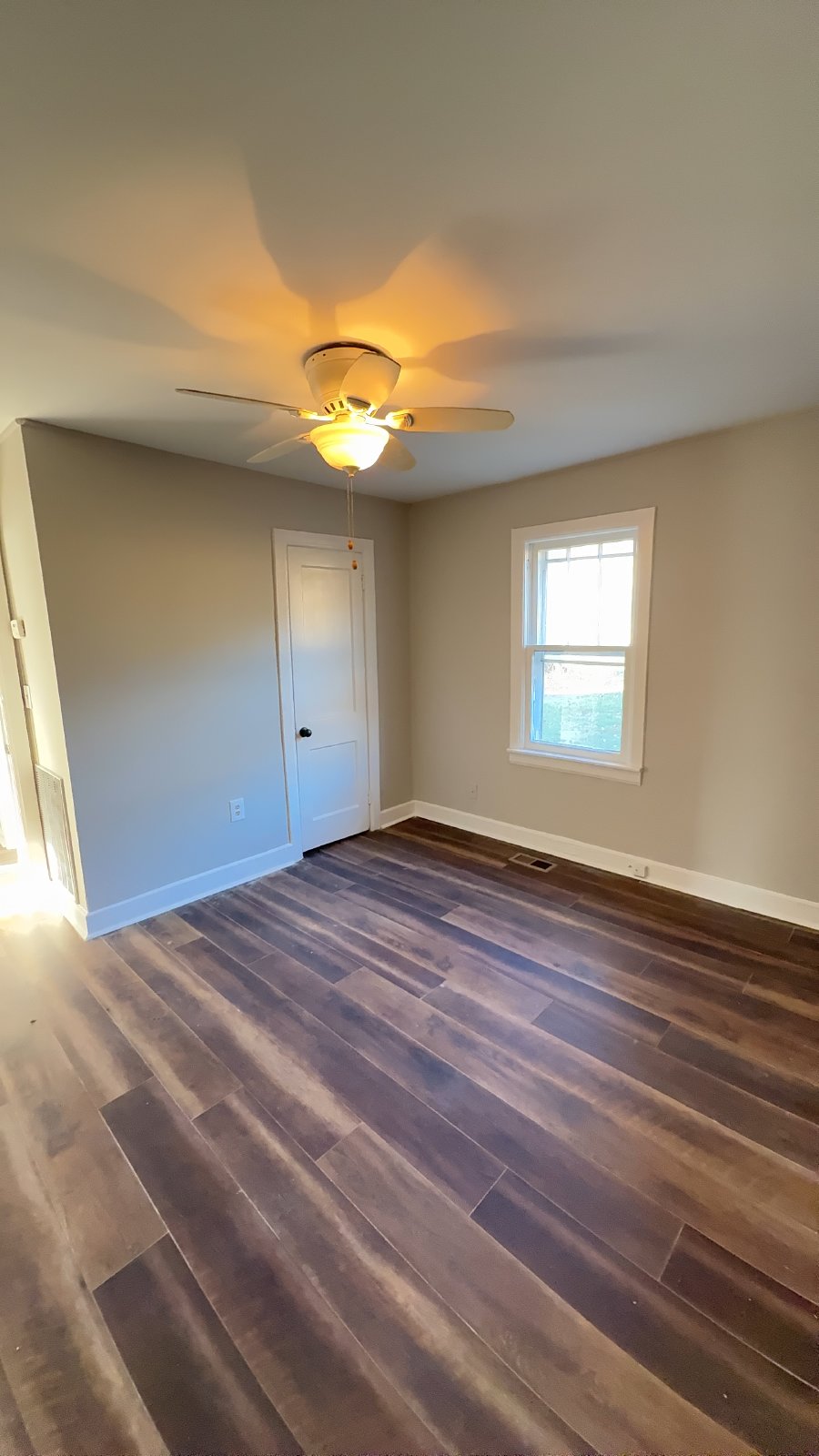 Available now! This updated 2 bedroom, 1 bathroom home with a bonus room is located in the heart of Rossville, GA. property image