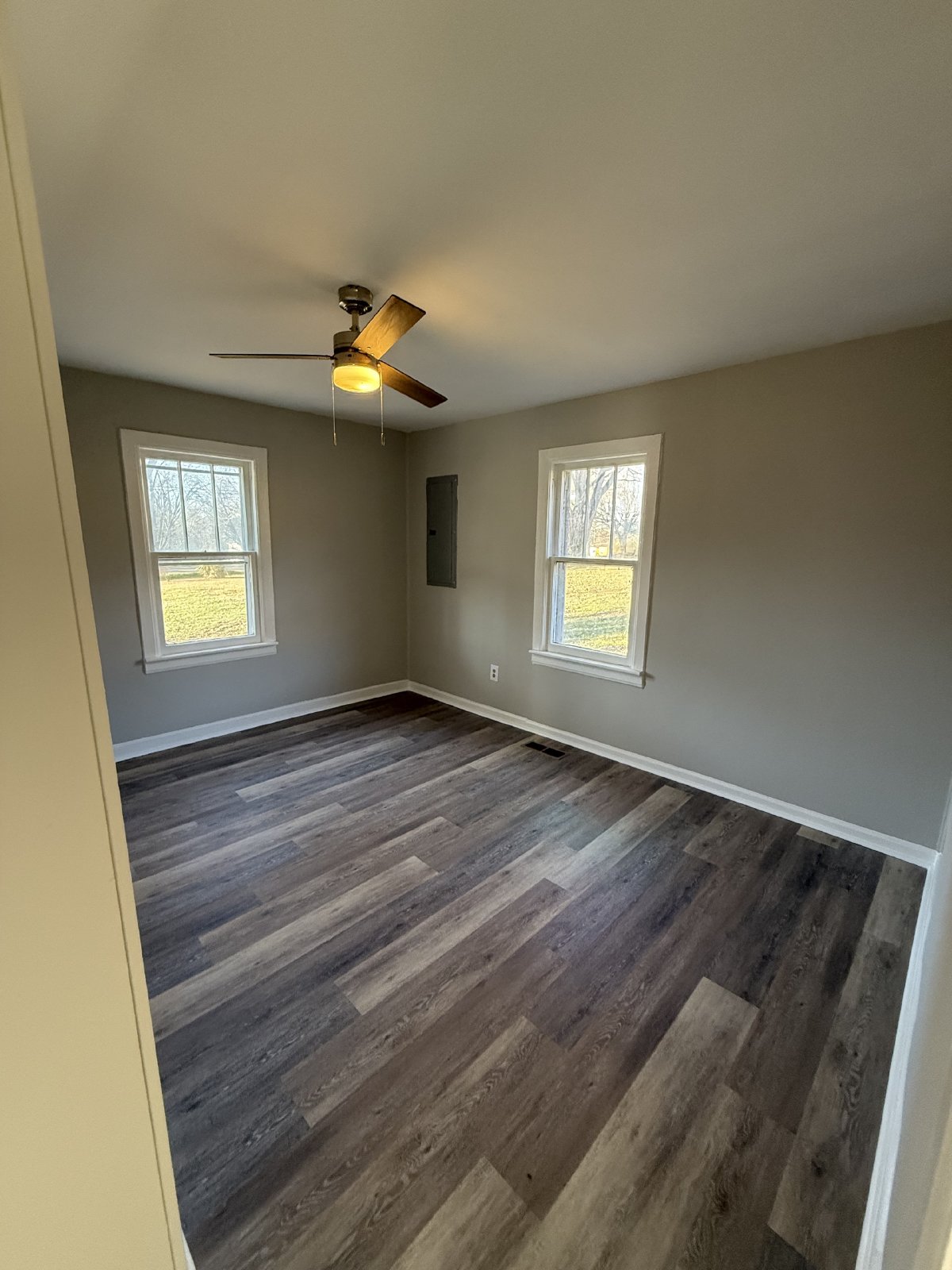 Available now! This updated 2 bedroom, 1 bathroom home with a bonus room is located in the heart of Rossville, GA. property image