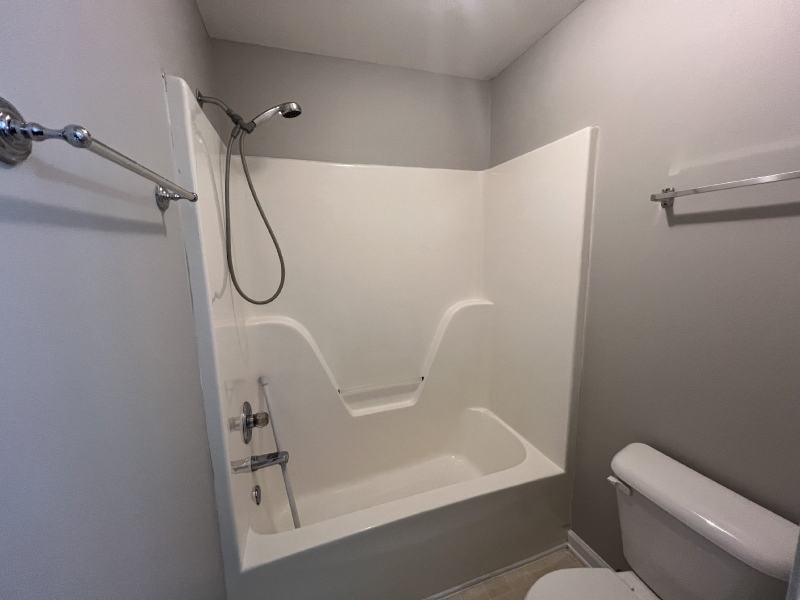 Available Now - 3BR 2.5BA Home on Corner Lot in Smyrna! property image