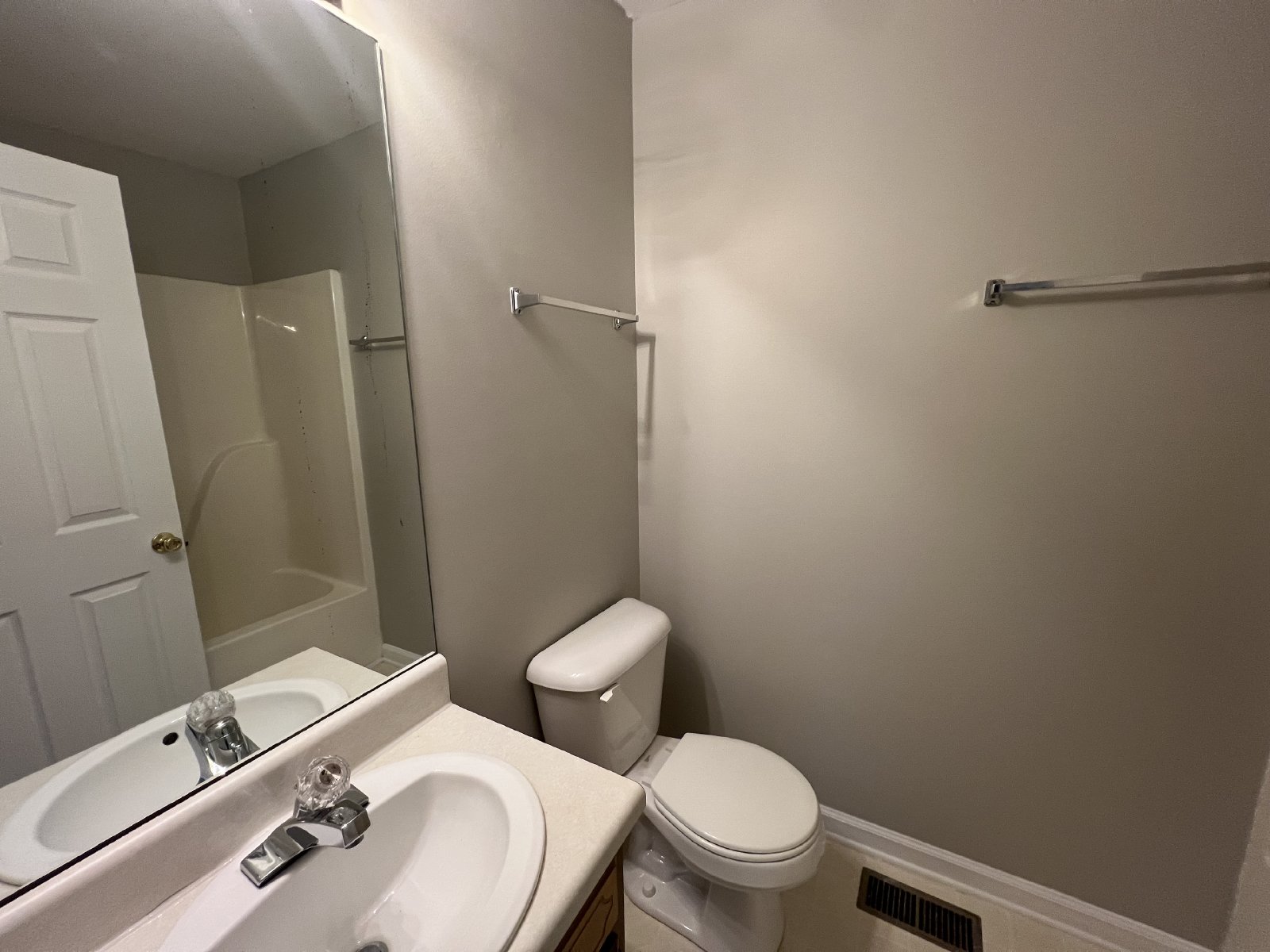 Available Now - 3BR 2.5BA Home on Corner Lot in Smyrna! property image