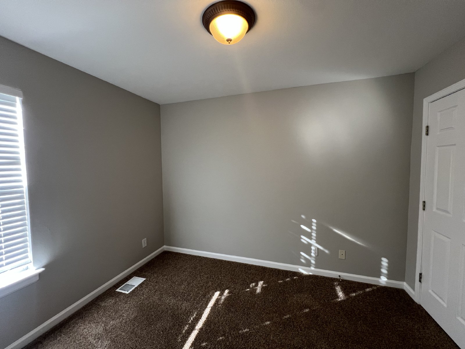 Available Now - 3BR 2.5BA Home on Corner Lot in Smyrna! property image