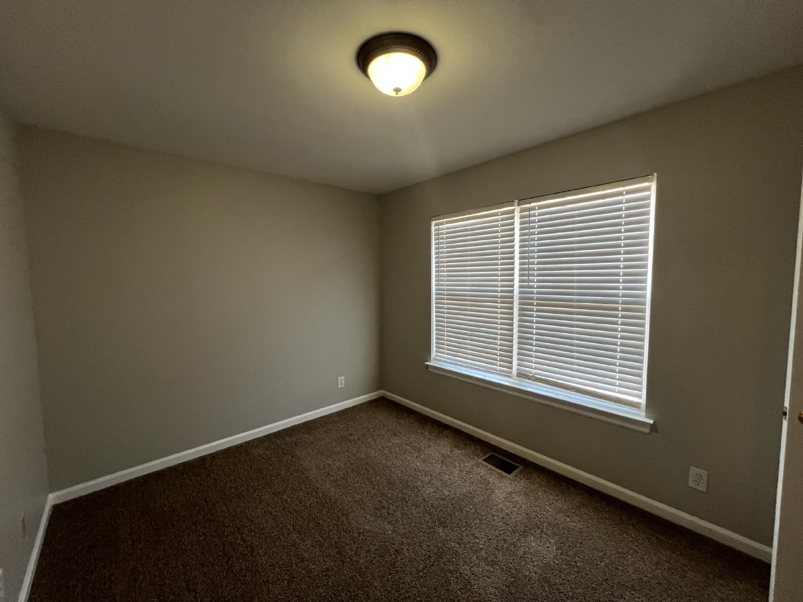 Available Now - 3BR 2.5BA Home on Corner Lot in Smyrna! property image