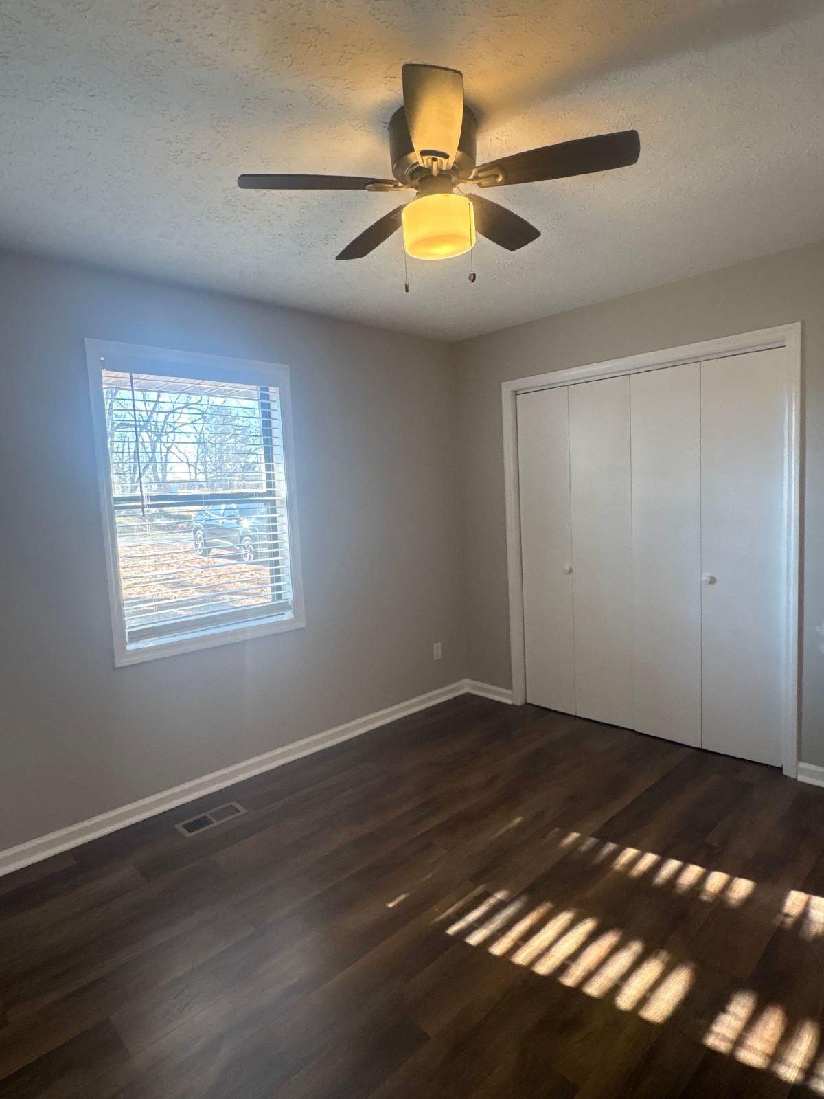 $500 OFF 1st FULL MONTHS RENT...Renovated 2 Bedroom Duplex in Manchester property image