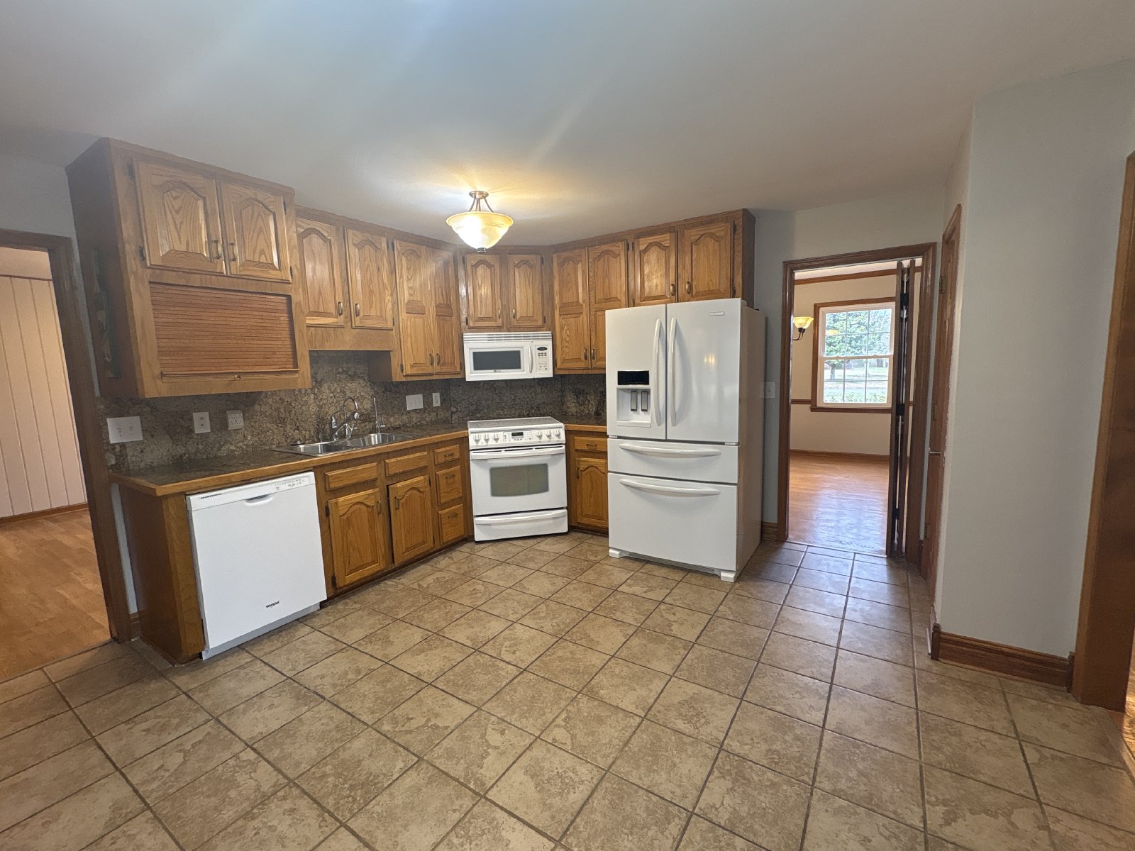 Charming Home Near Lakewood Golf & Country Club in Tullahoma... property image